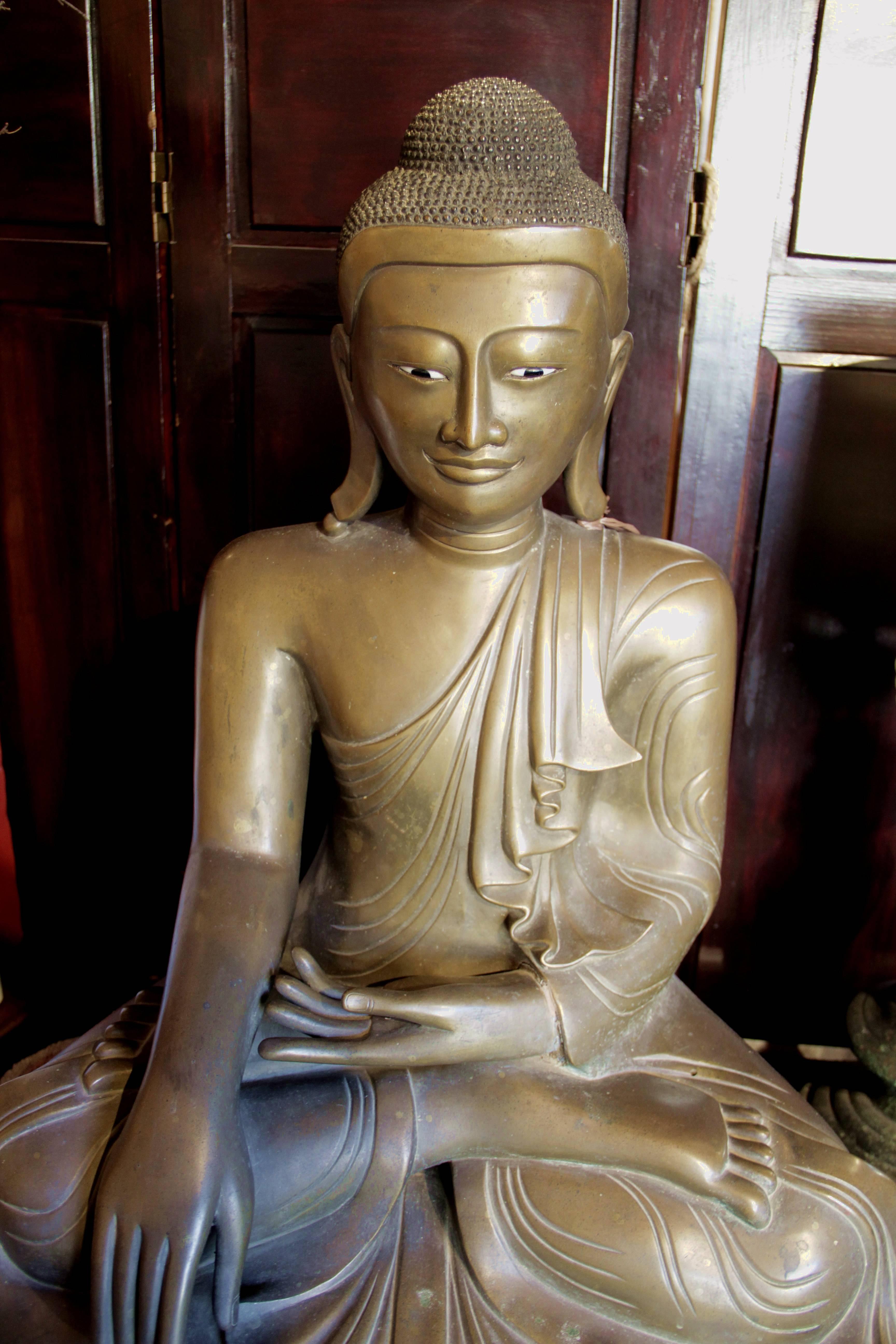 Mandalay Buddha Statue Bronze Burma, 19th Century In Excellent Condition In Monterey, CA