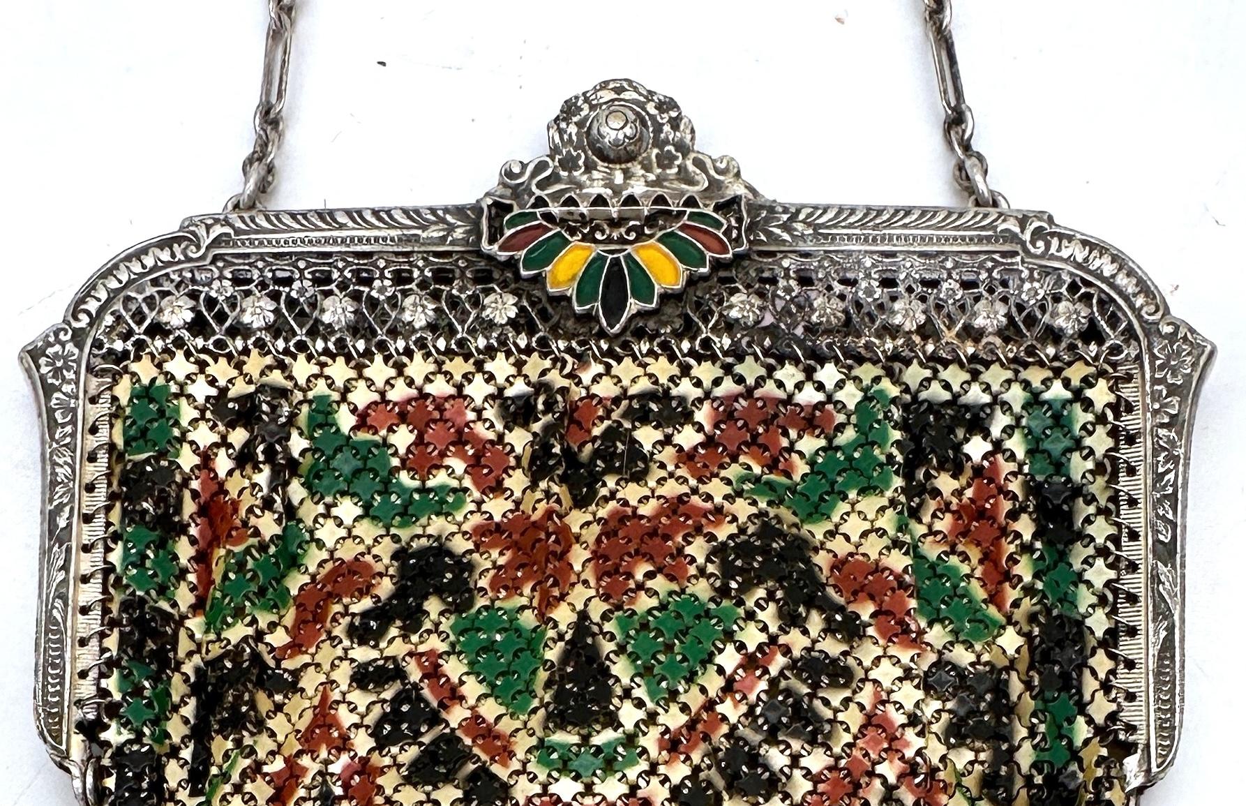 Mandalian Art Deco Flapper Emaille Mesh Geldbörse mit Blumenmotiv und Tropfen Perlen (Frühes 20. Jahrhundert) im Angebot