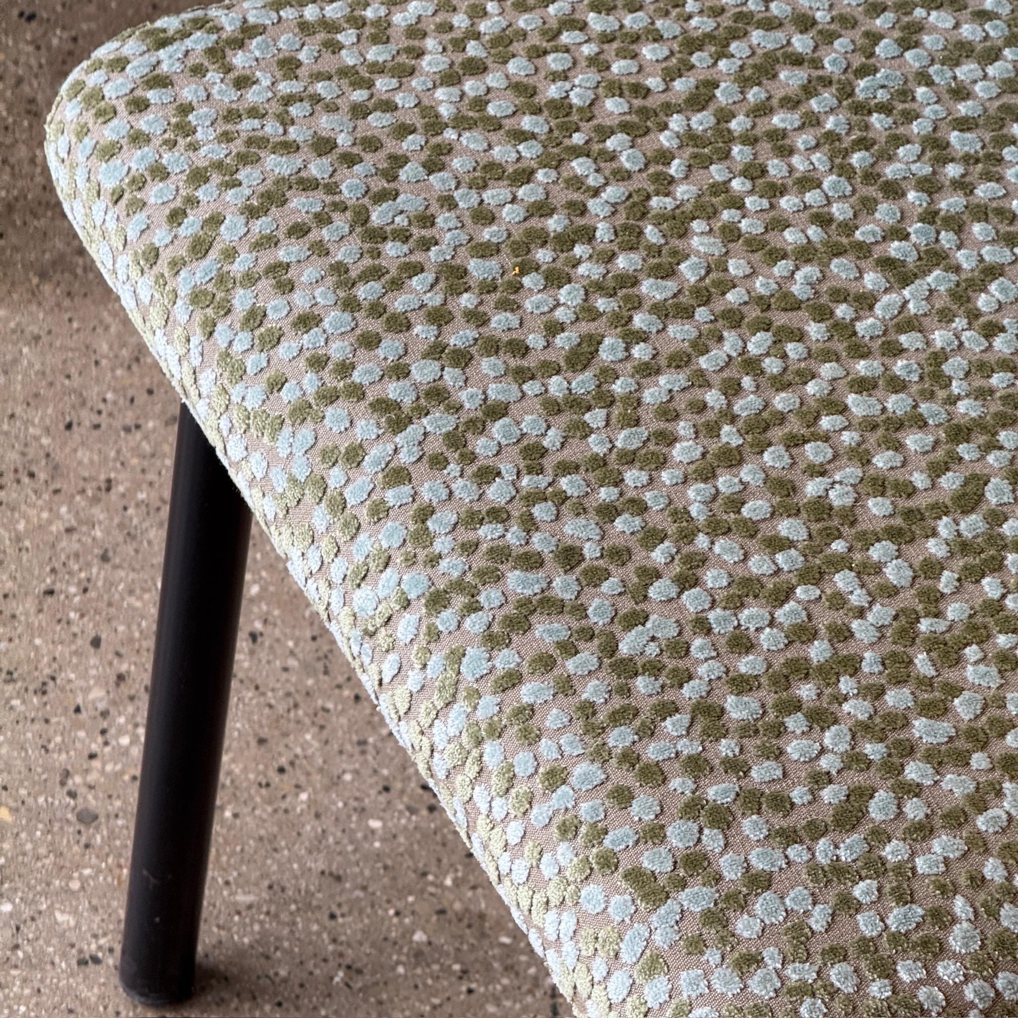 Tessuto Sedie Mandarin di Ettore Sottsass per Knoll in Pollack Prosecco in vendita