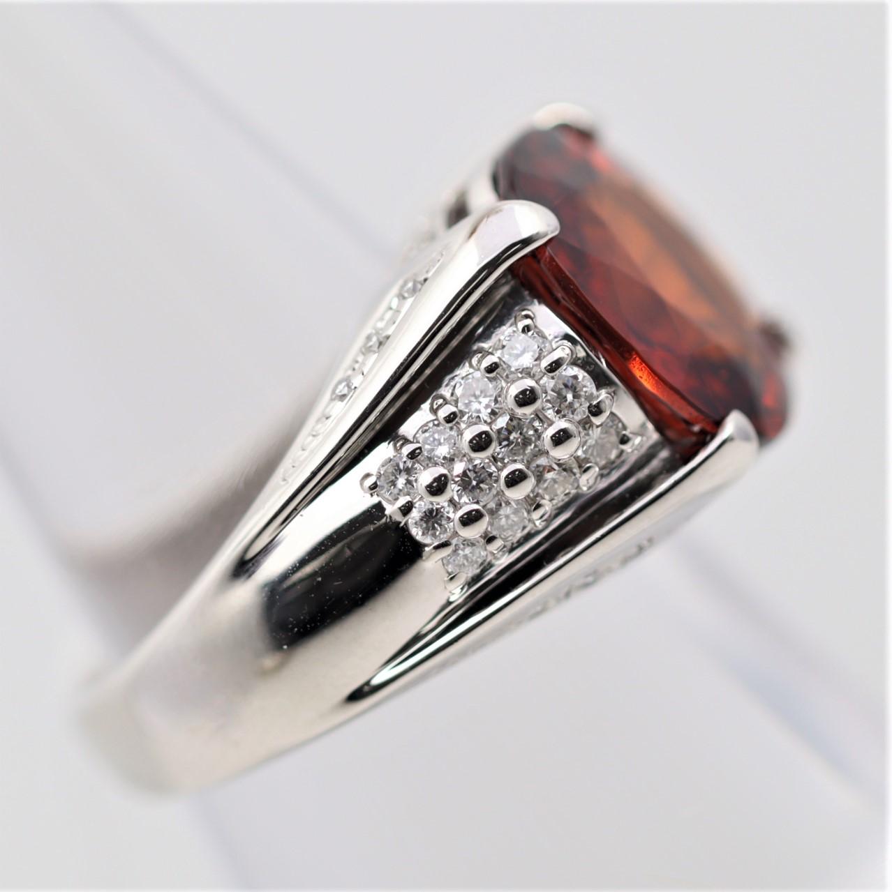 Mandarin Garnet Diamond Platinum Ring In New Condition For Sale In Beverly Hills, CA