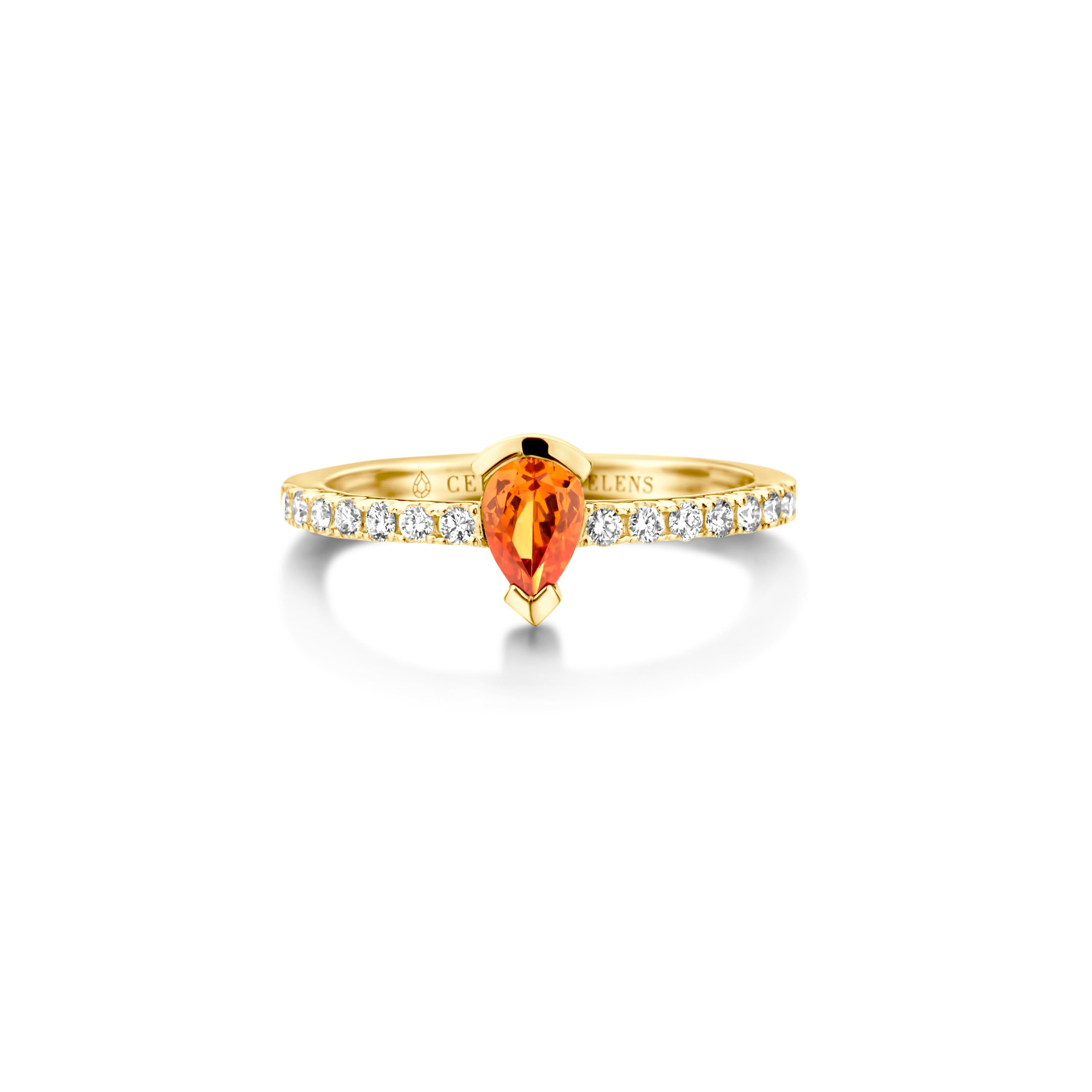 Adeline Straight ring in 18Kt white gold set with a pear-shaped mandarin garnet and 0,24 Ct of white brilliant cut diamonds - VS F quality. Also, available in yellow gold and white gold. Celine Roelens, a goldsmith and gemologist, is specialized in