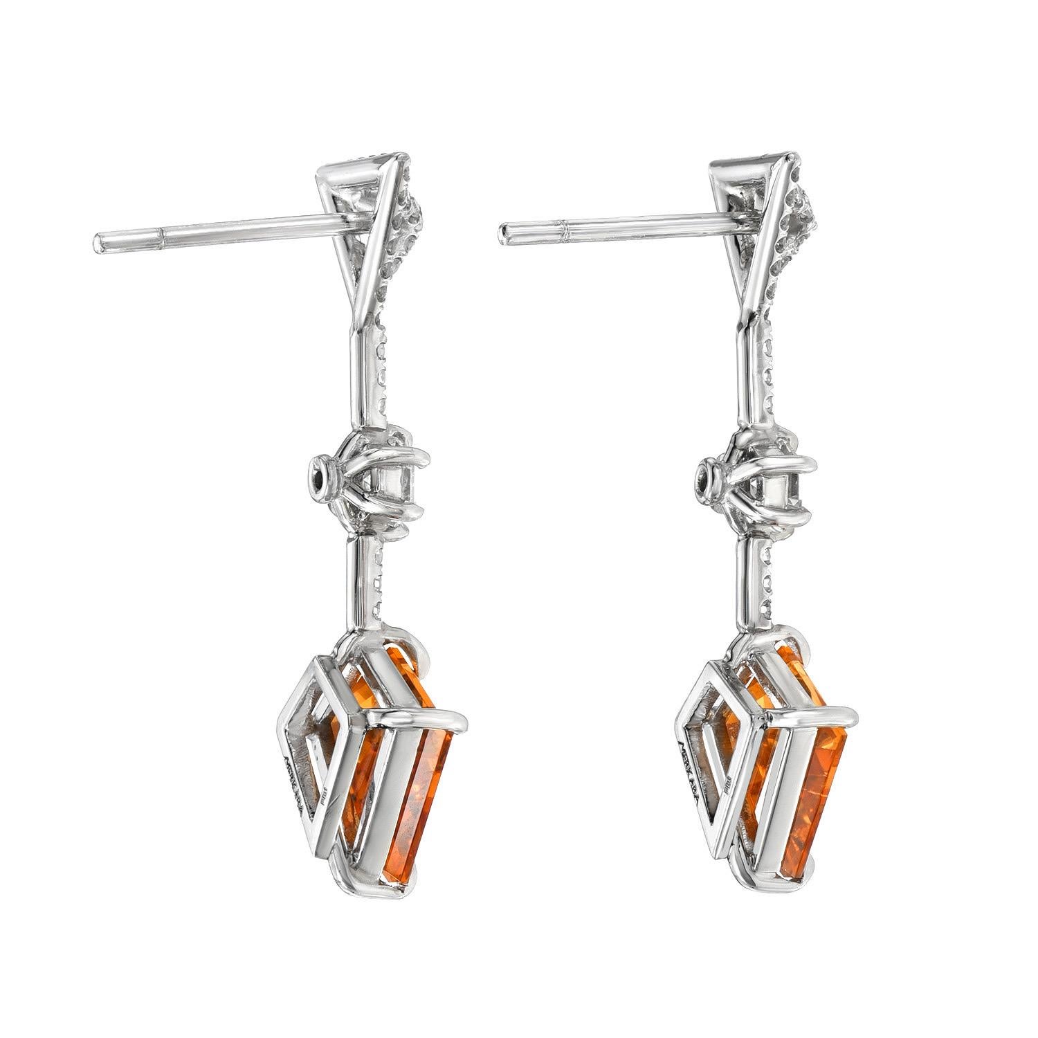 Contemporary Mandarin Garnet Earrings 3.38 Carat Kite Shapes For Sale