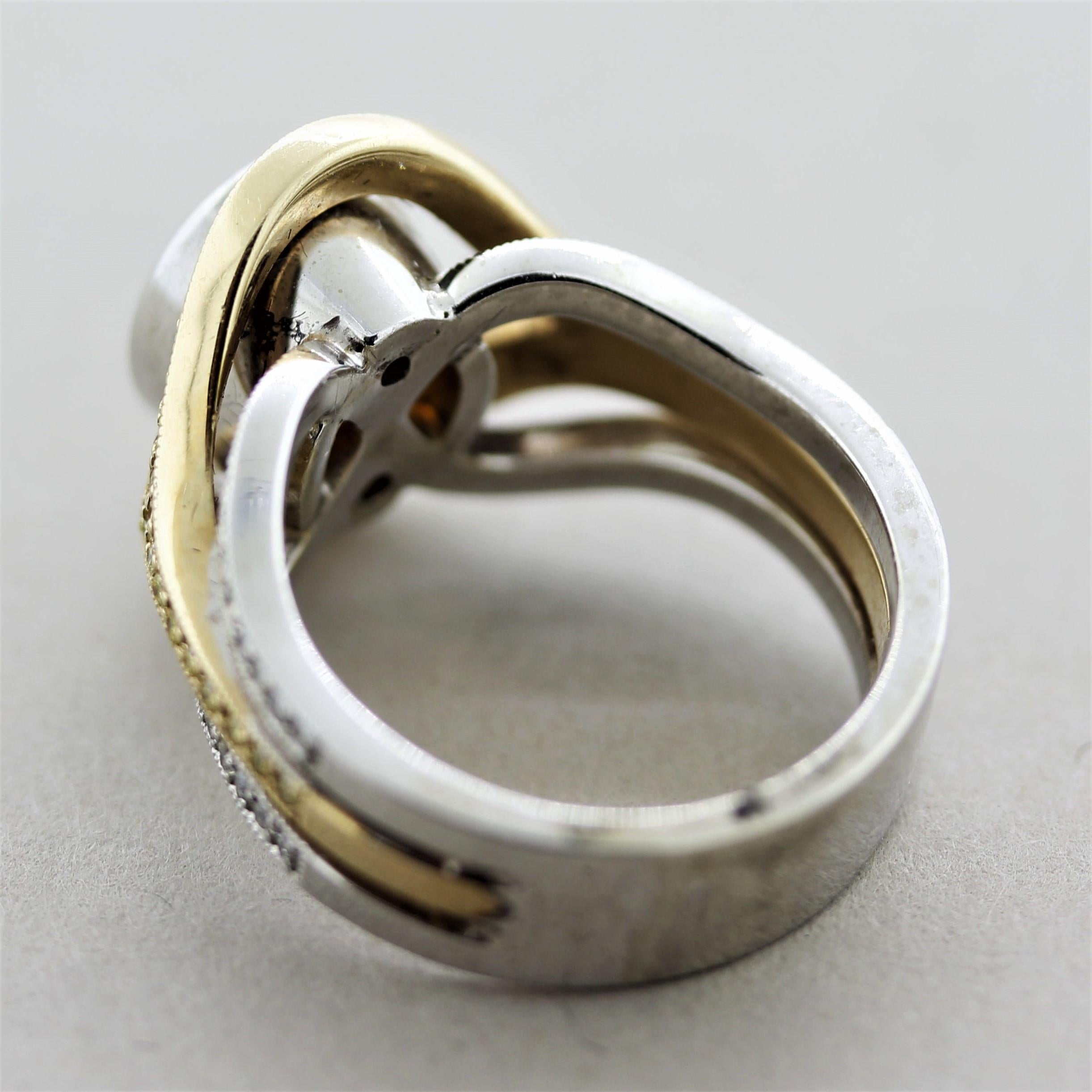 Donna Anello in oro bicolore con granato mandarino e diamanti colorati in vendita