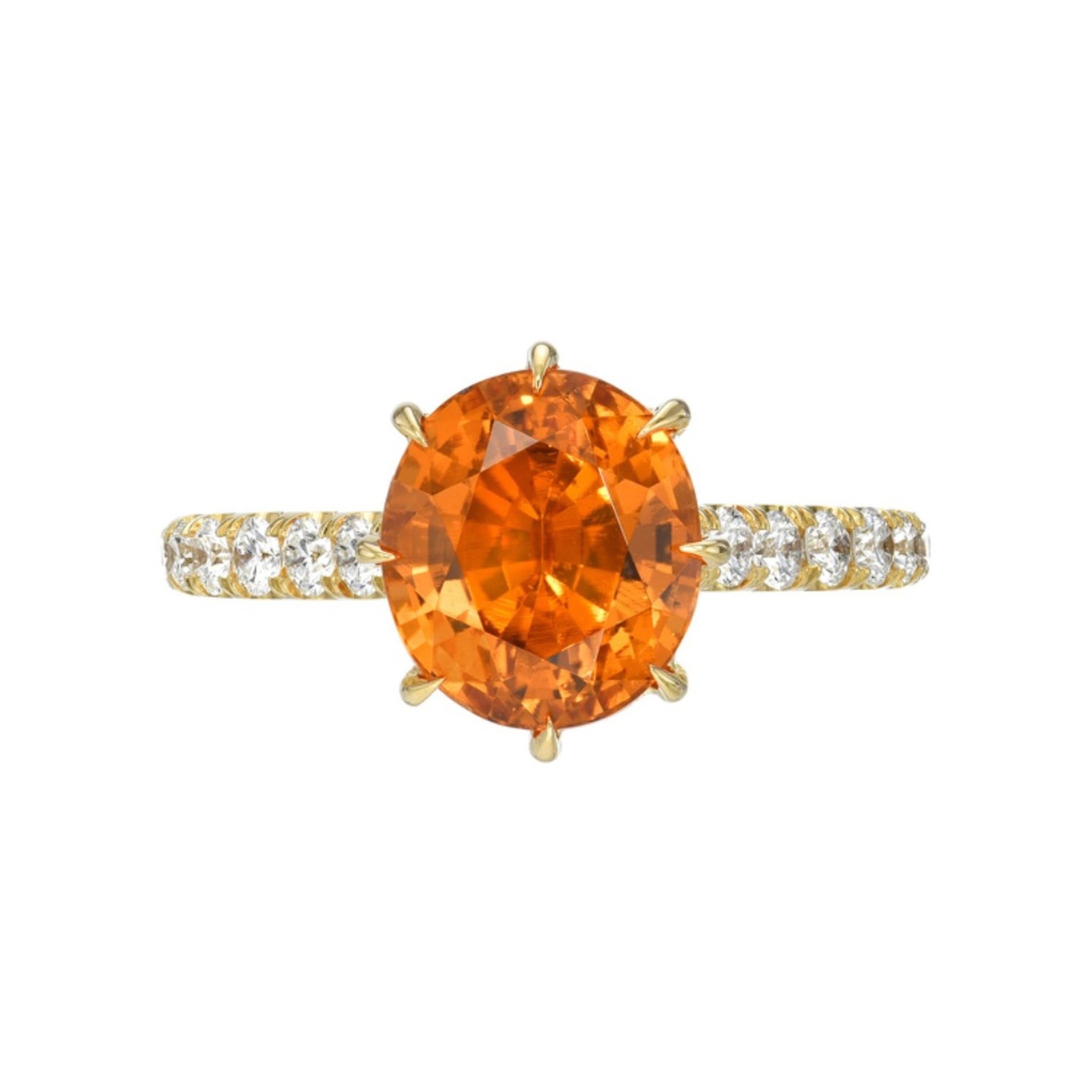 Anello vibrante con granato mandarino e diamanti da 3,85 carati - Merkaba Jewelry Beverly Hills

Ti presentiamo l'anello Vibrant Mandarin Garnet and Diamond, un capolavoro straordinario che combina l'intensa bellezza del granato mandarino con la
