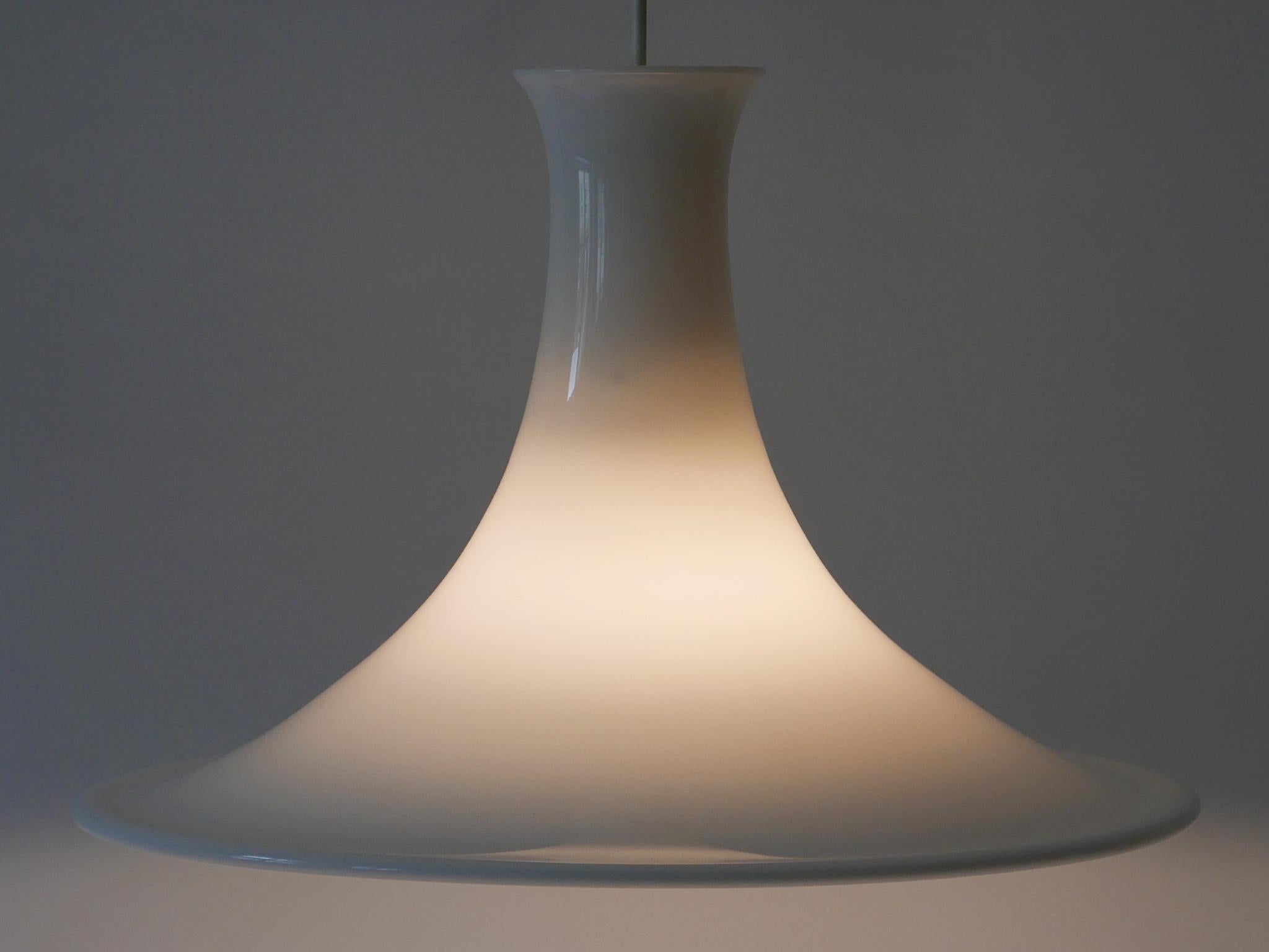 Mid-Century Modern Lampe à suspension Mandarin par Michael Bang Für Holmegaard/Royal Copenhagen années 1980 en vente