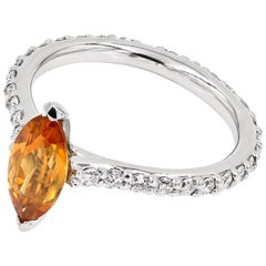 Mandarine Garnet and Ideal Cut Round Diamond Platinum Ring