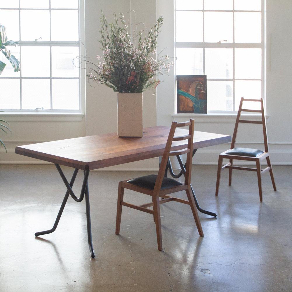 XXIe siècle et contemporain Table Mandelbrot avec base Heldon à 4 pieds en vente