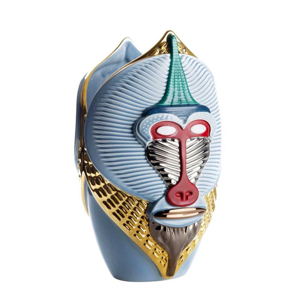 Vase Mandril Ape all in ceramica con 
smalti colorati e metalli preziosi.