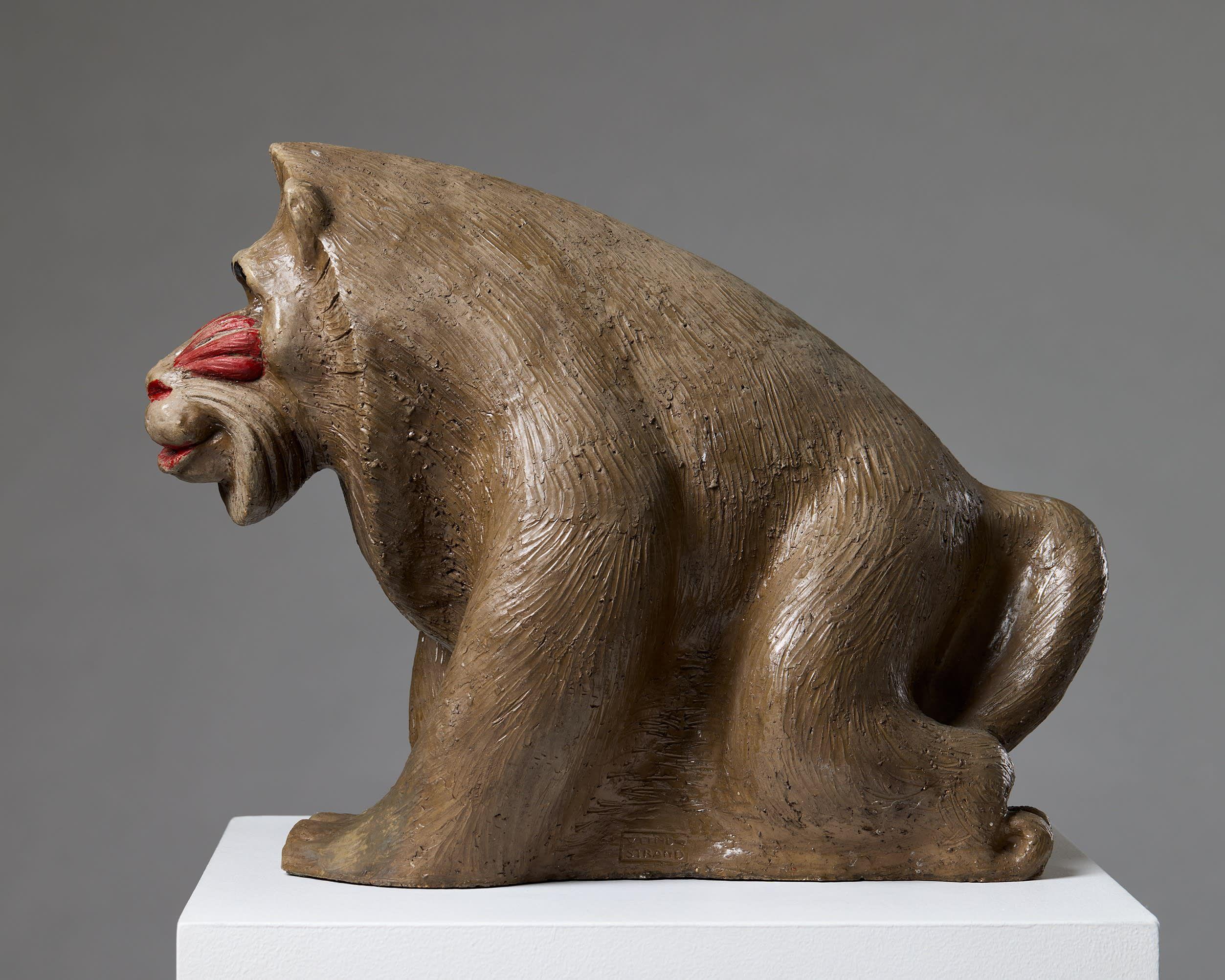 Escultura de mandril diseñada por Vicke Lindstrand para Uppsala Ekeby
Suecia, década de 1940

Gres.

Firmado.

H: 31 cm / 1''
L: 43 cm / 1'' 1' 3 / 4