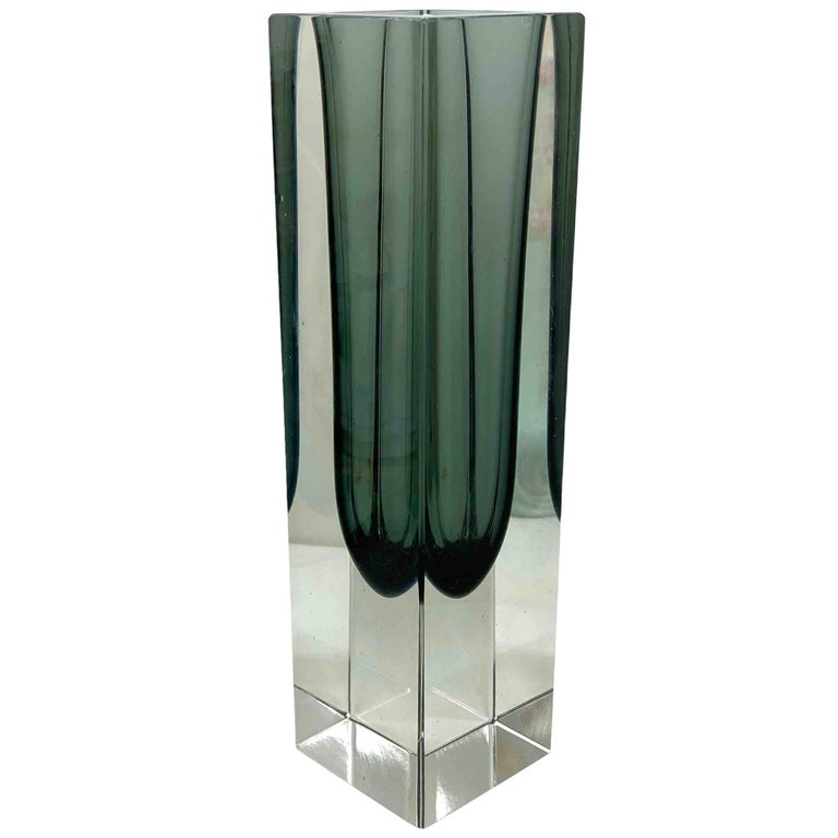 Vse crré en verre de Murno rouge Sommerso moderniste des nnées 1970 pr Mndruzzto En vente