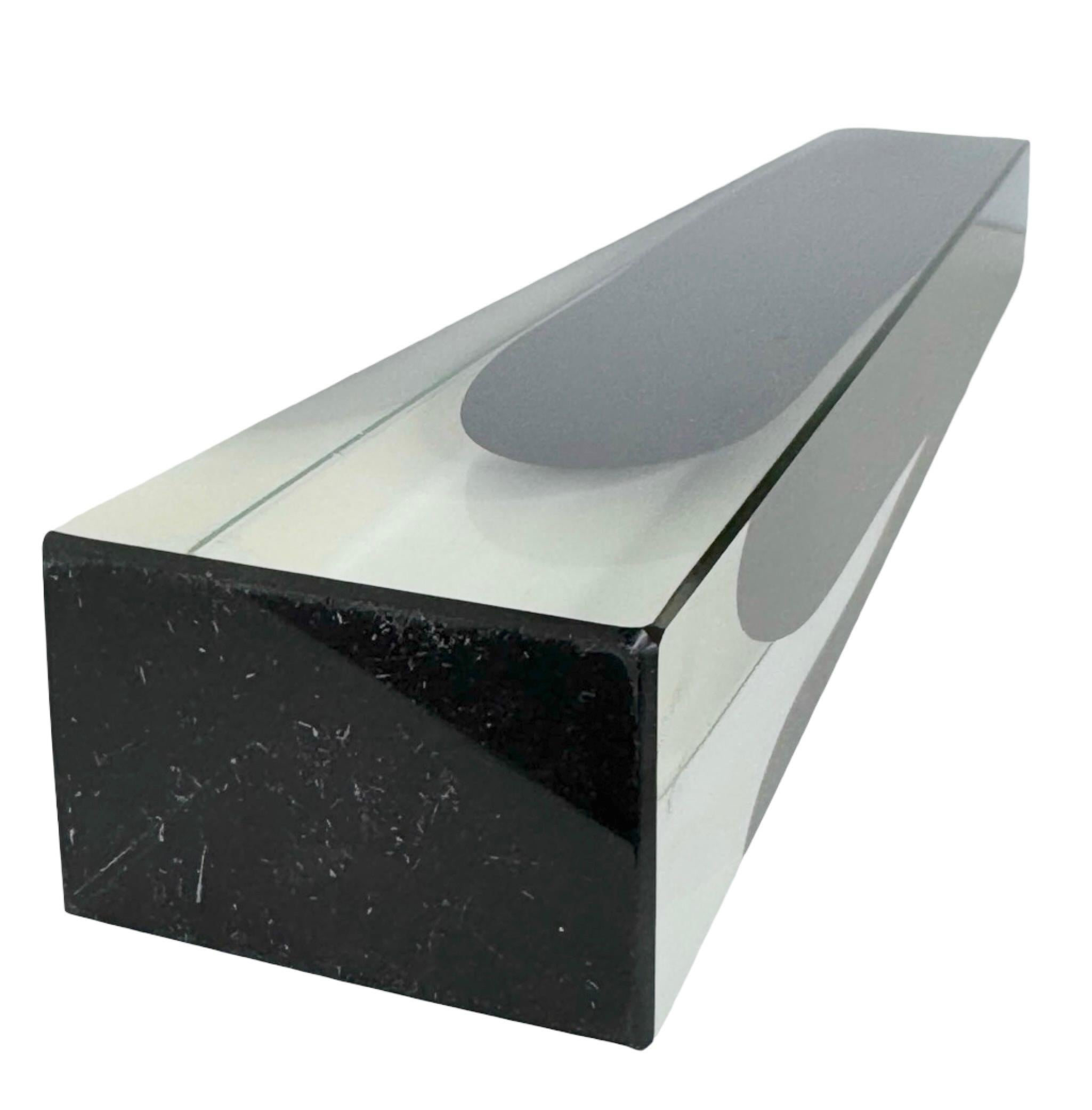 Mandruzzato Dark Green into Clear Murano Glass Sommerso Vase, Mid Century Modern mediados del siglo XX en venta