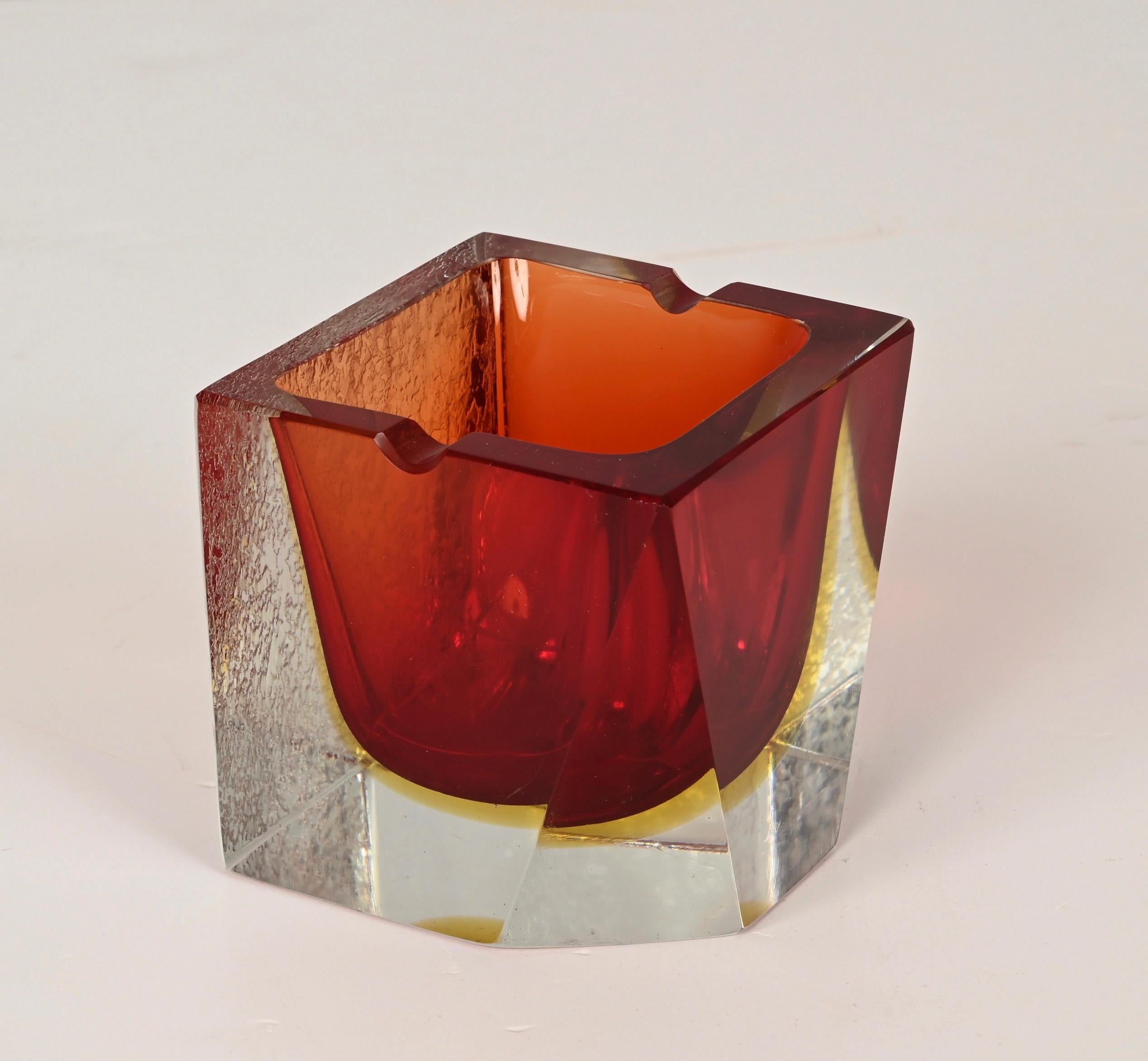 Mandruzzato Mid-Century Murano Art Crystal Glass faceted Italian Ashtray, 1970s 6