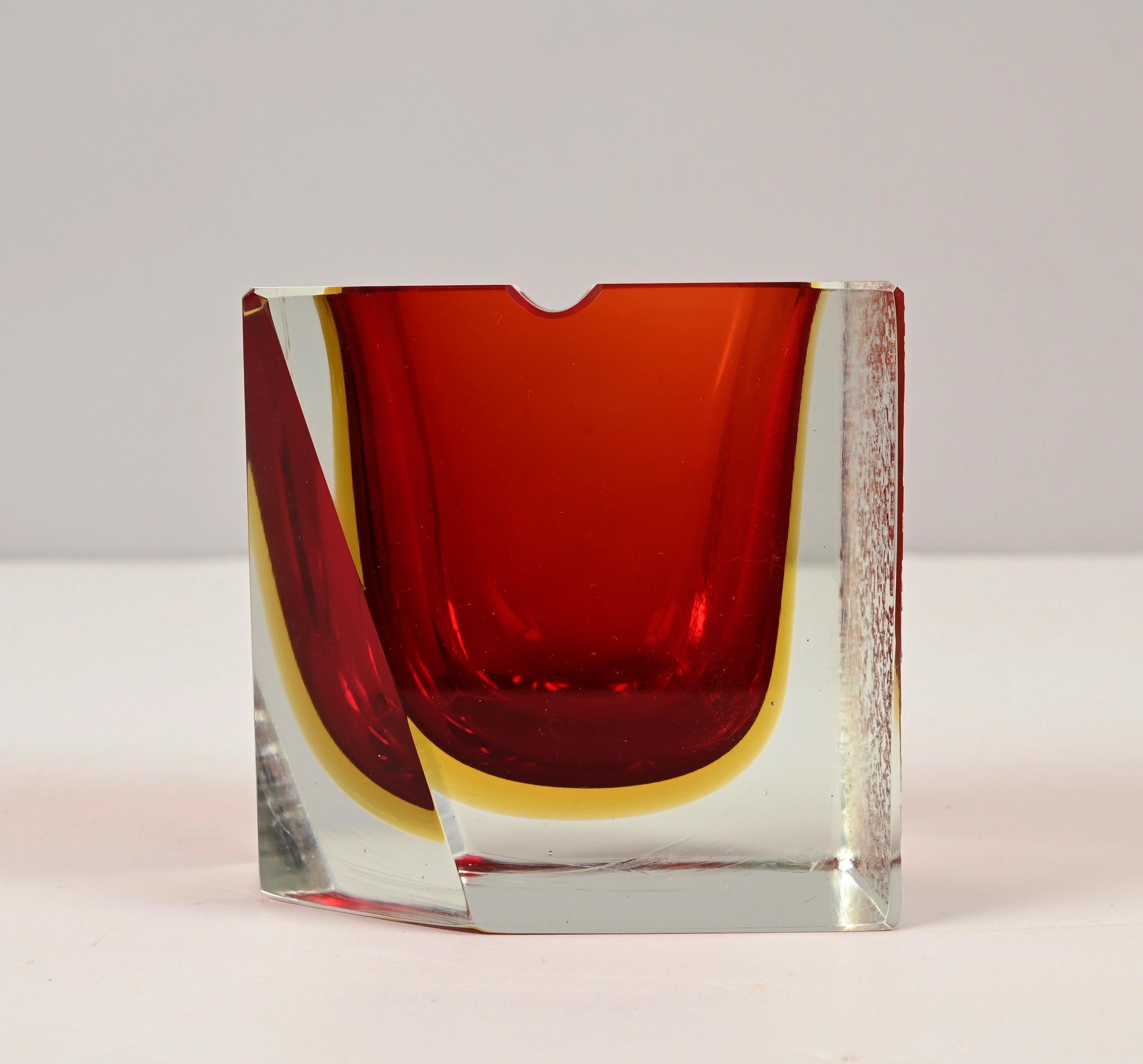 Mandruzzato Mid-Century Murano Art Crystal Glass faceted Italian Ashtray, 1970s 11