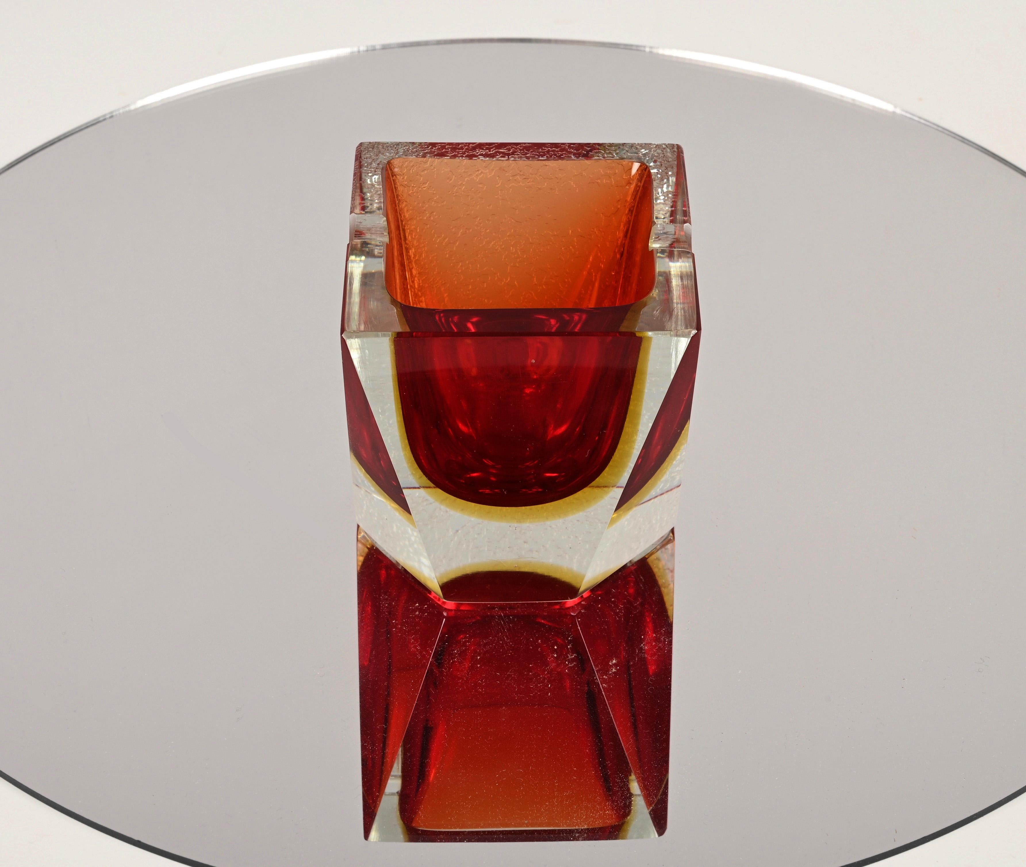 Mandruzzato Mid-Century Murano Art Crystal Glass faceted Italian Ashtray, 1970s In Good Condition In Roma, IT