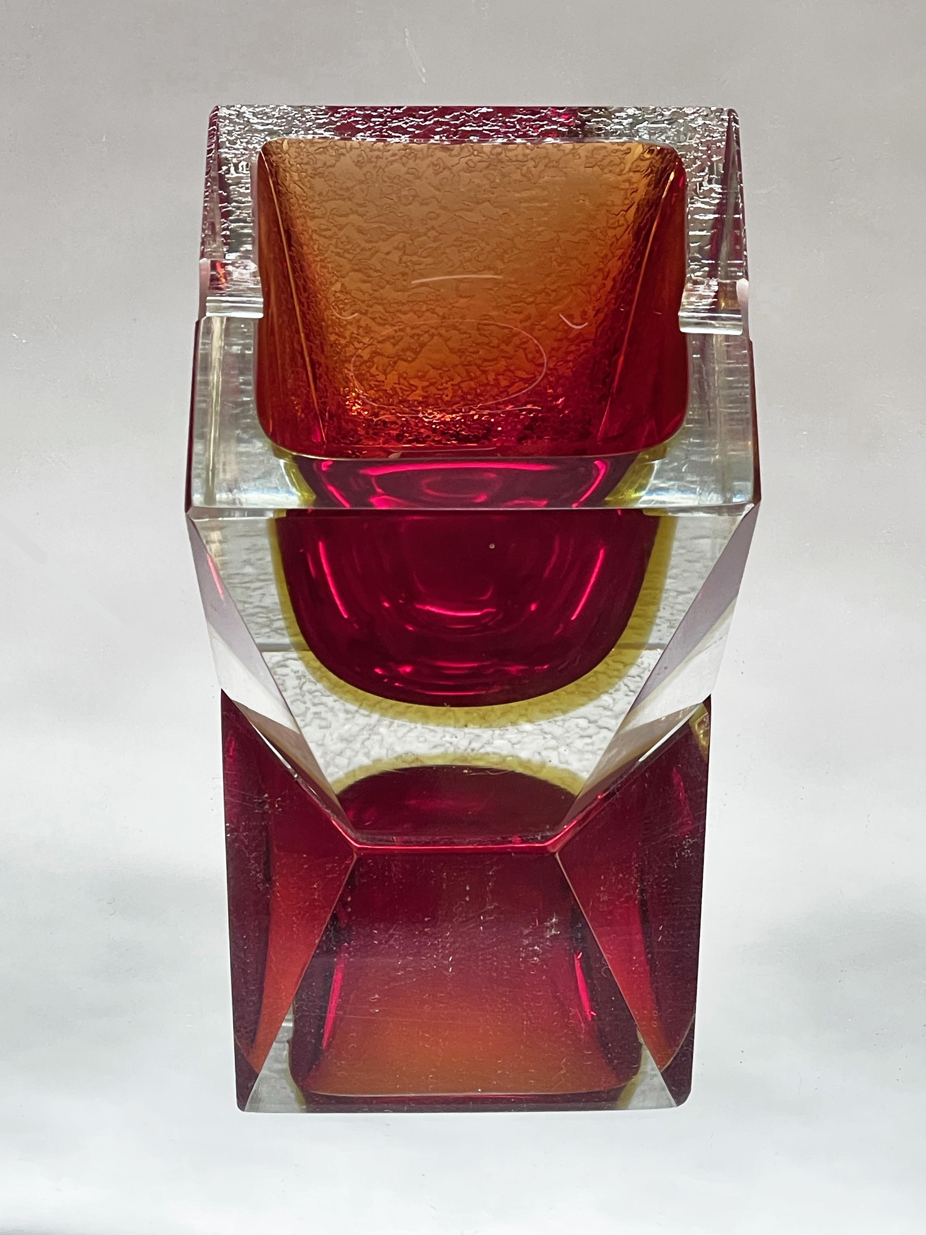 Mandruzzato Mid-Century Murano Art Crystal Glass faceted Italian Ashtray, 1970s 2