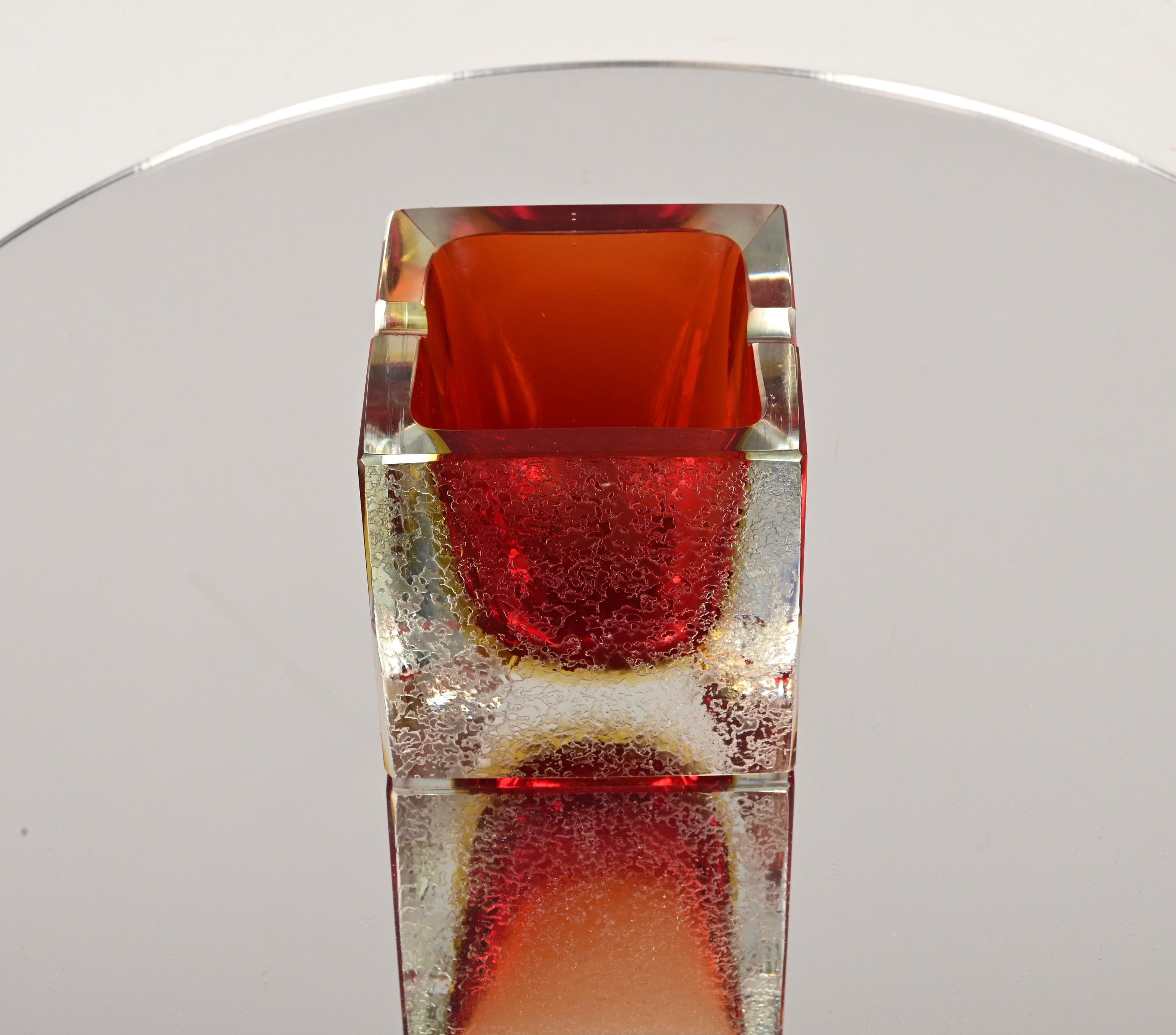 Mandruzzato Mid-Century Murano Art Crystal Glass faceted Italian Ashtray, 1970s 4