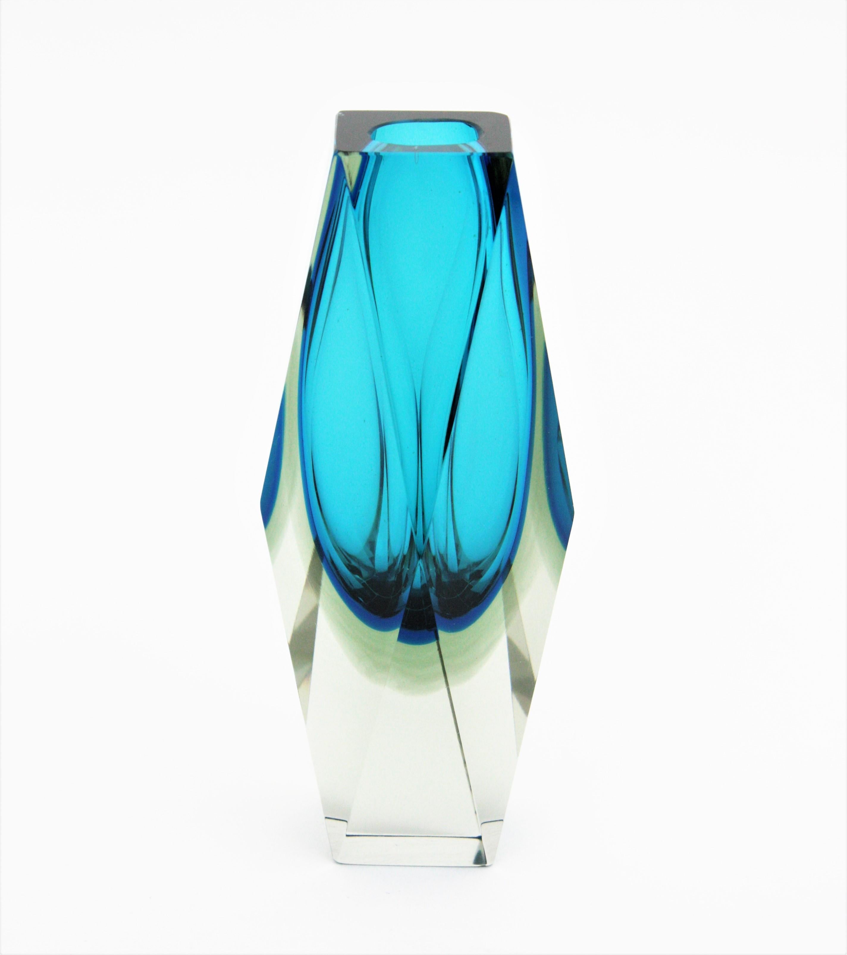 Mid-Century Modern Mandruzzato Murano Blue Sommerso Faceted Art Glass Vase For Sale