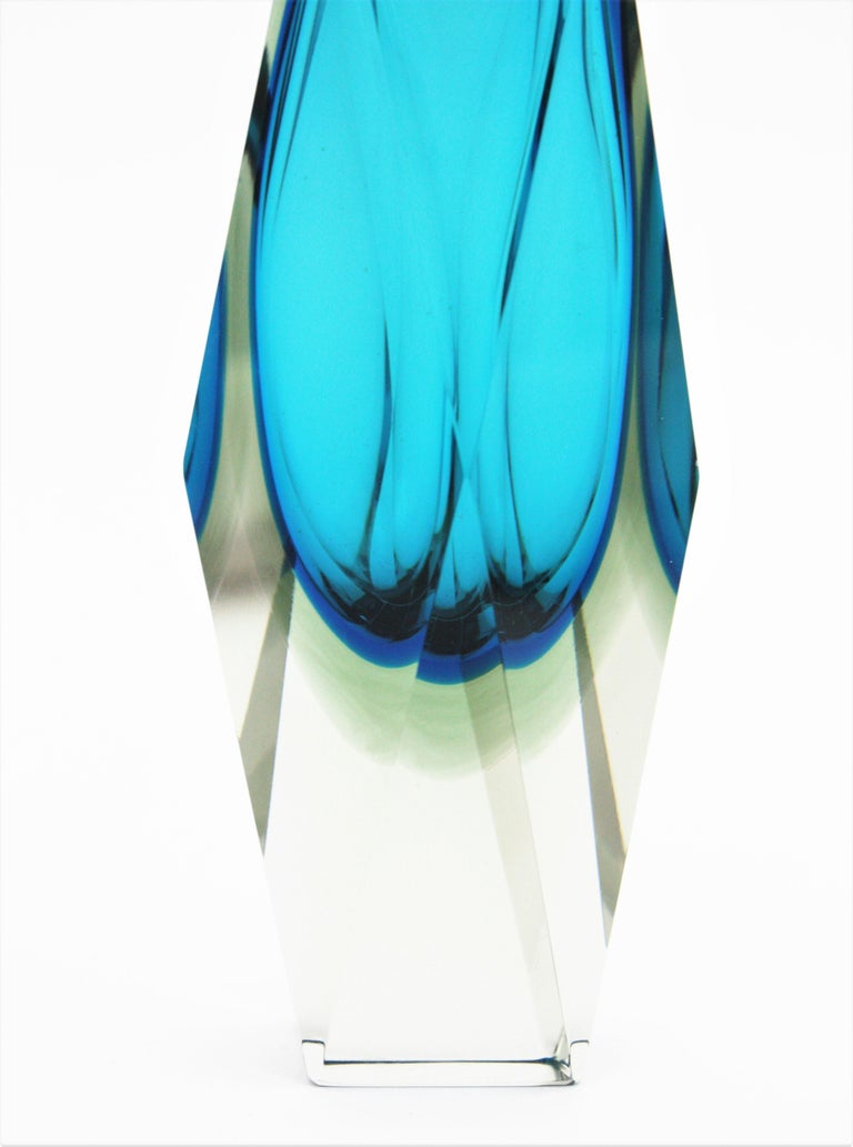 20th Century Mandruzzato Murano Blue Sommerso Faceted Art Glass Vase For Sale