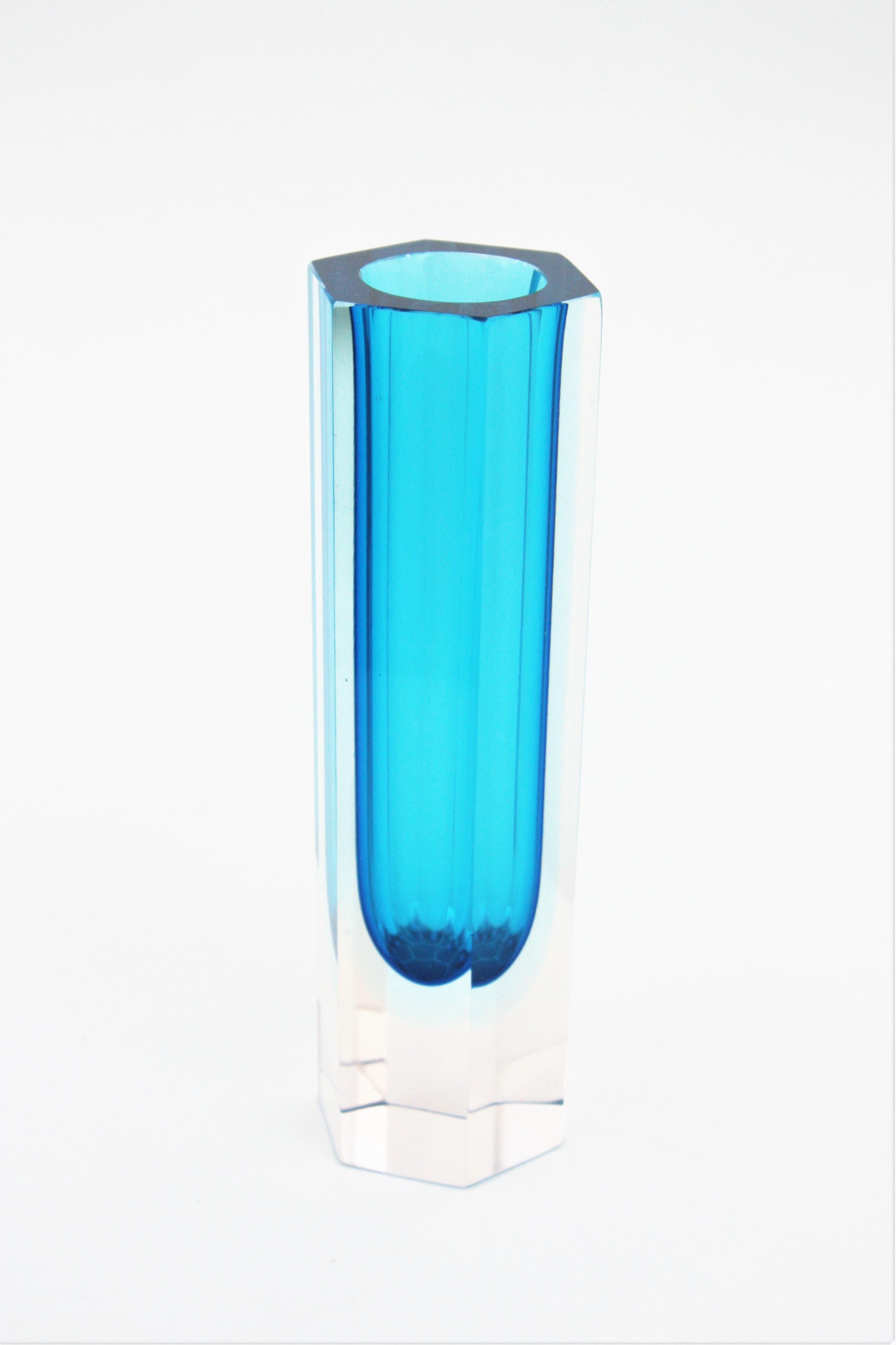 Mandruzzato Murano Faceted Sommerso Blue Clear Hexagon Art Glass Vase For Sale 3
