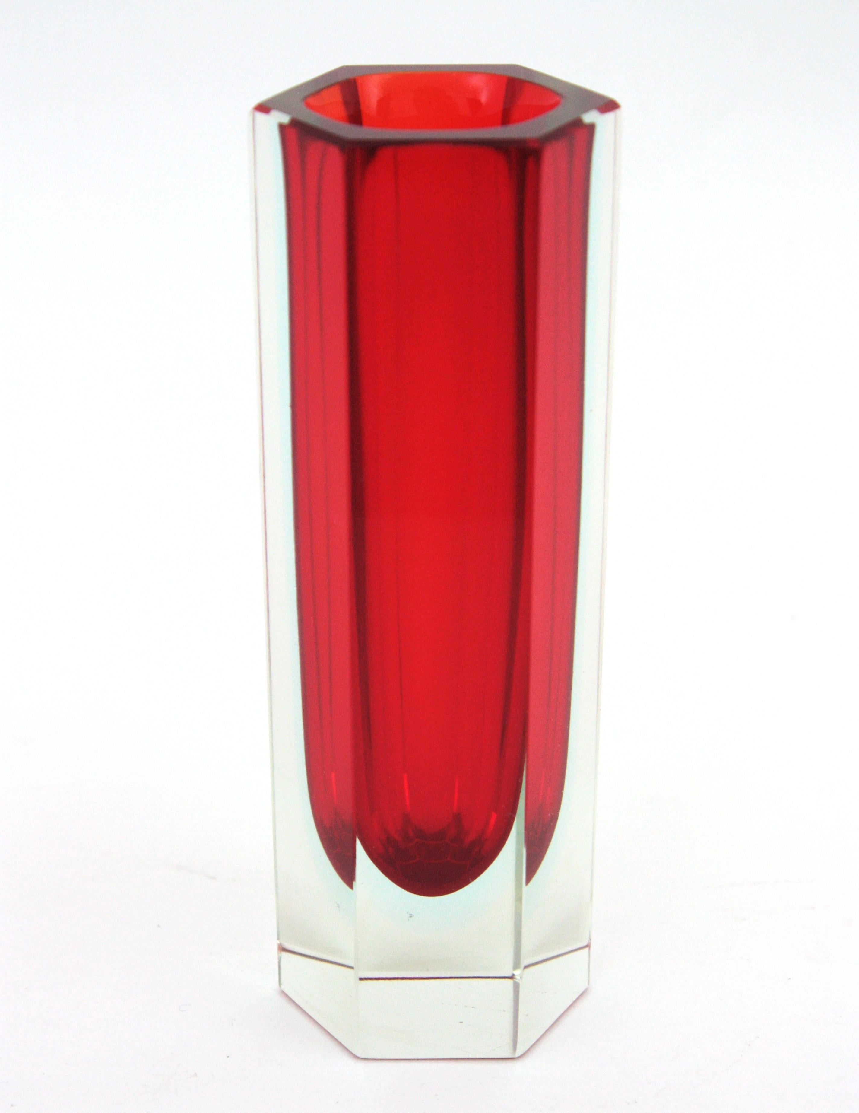 Italian Mandruzzato Murano Faceted Sommerso Red Blue Clear Hexagon Art Glass Vase For Sale