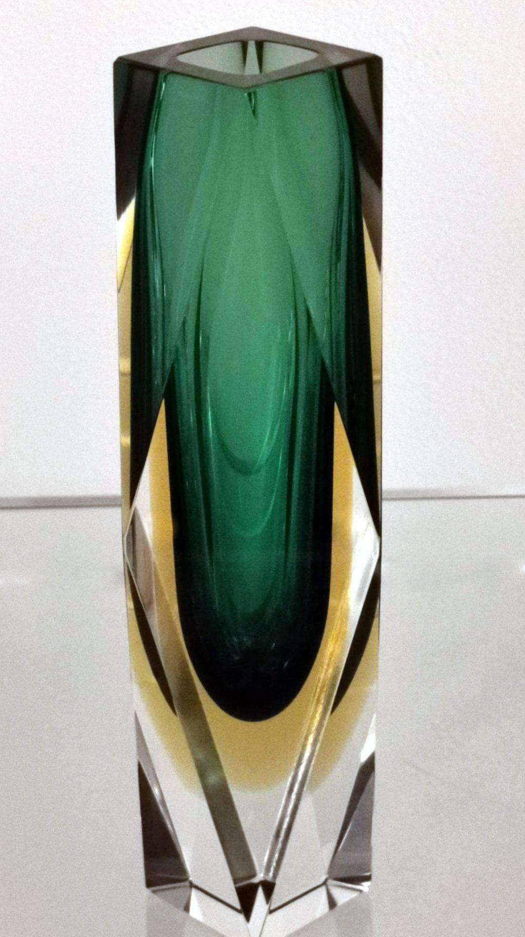 Italian Mandruzzato Murano Glass Vase 