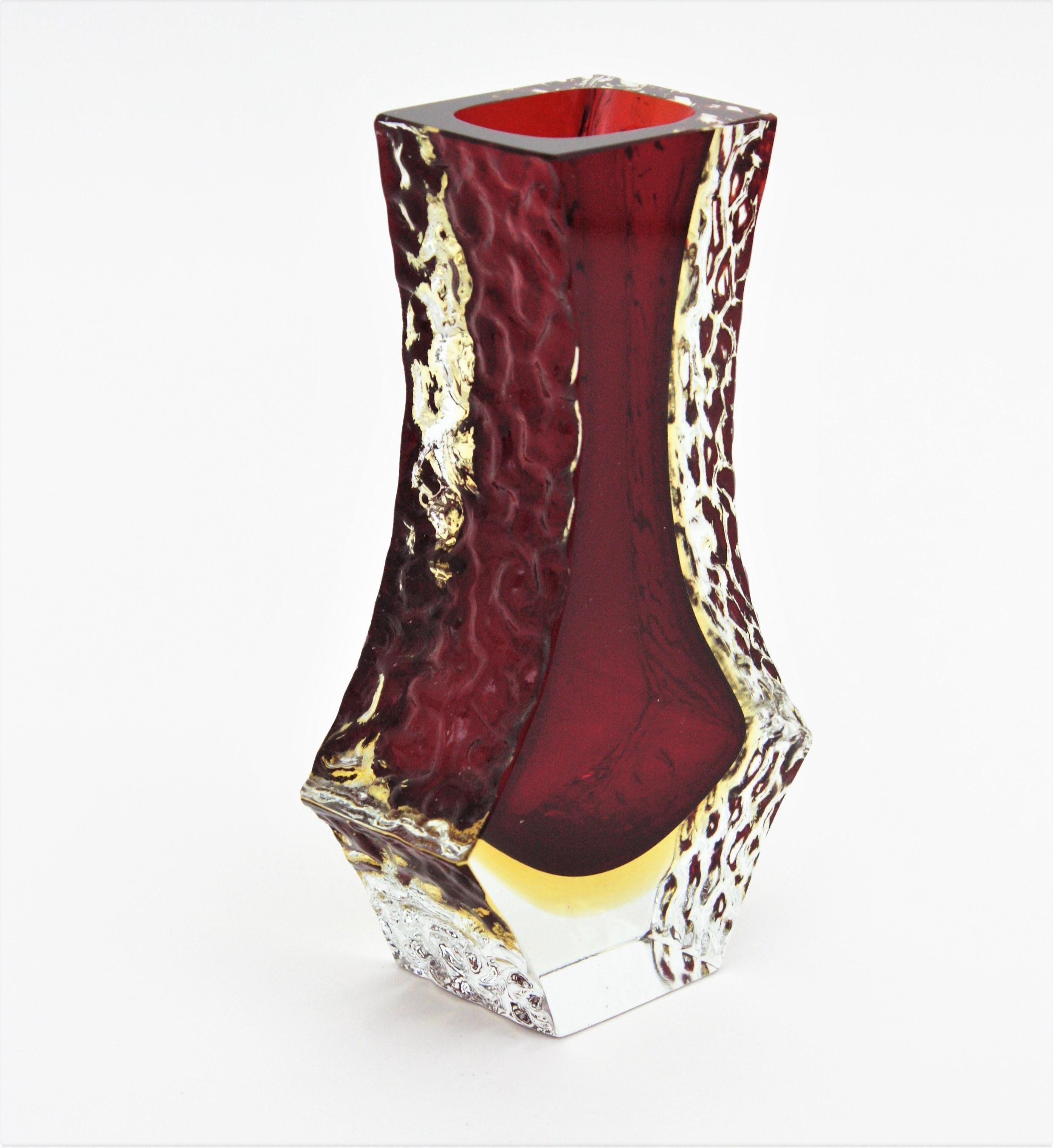 Mid-Century Modern Mandruzzato Murano Sommerso Red Yellow Ice Glass Faceted Vase  For Sale