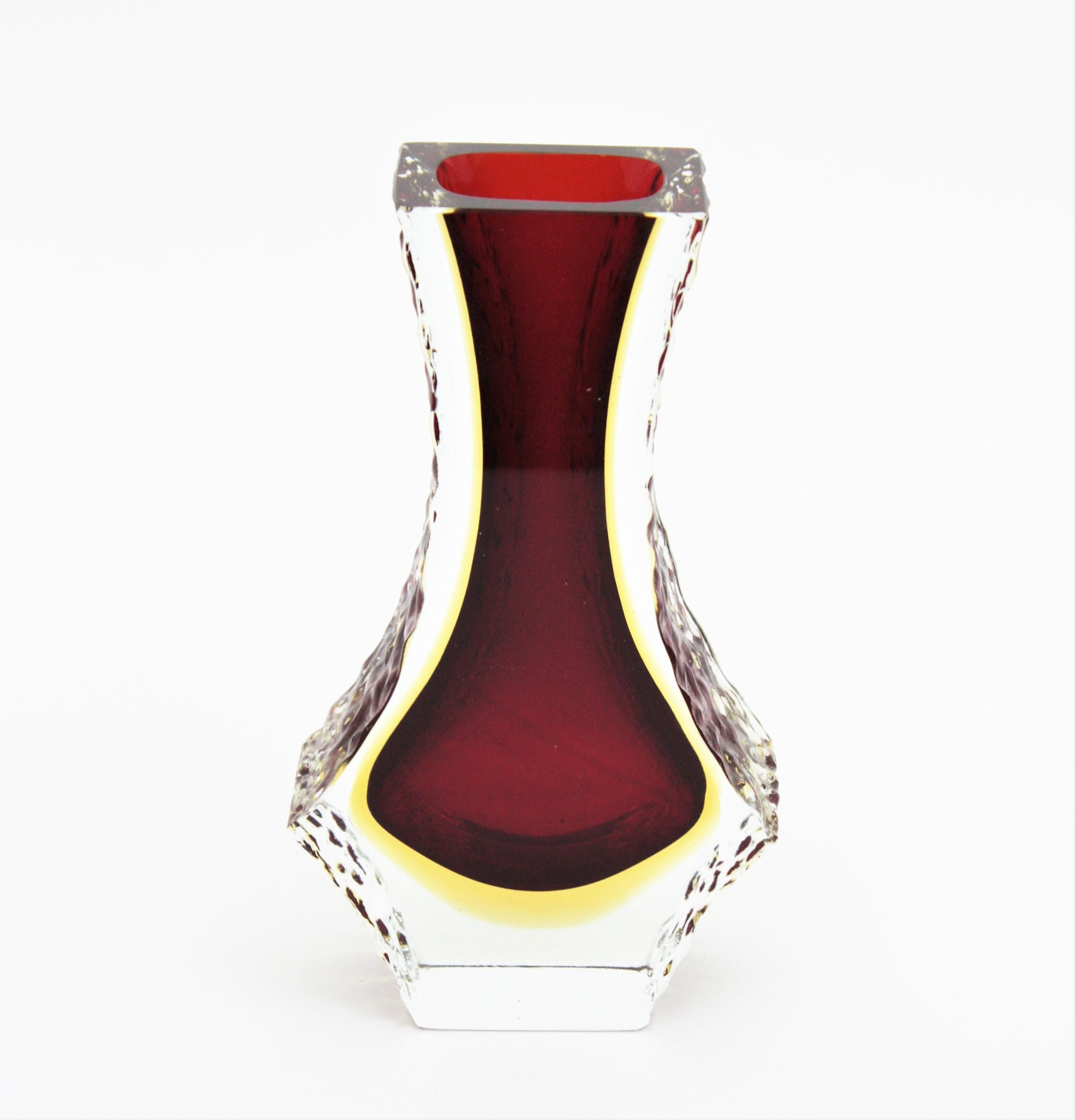 20th Century Mandruzzato Murano Sommerso Red Yellow Ice Glass Faceted Vase  For Sale