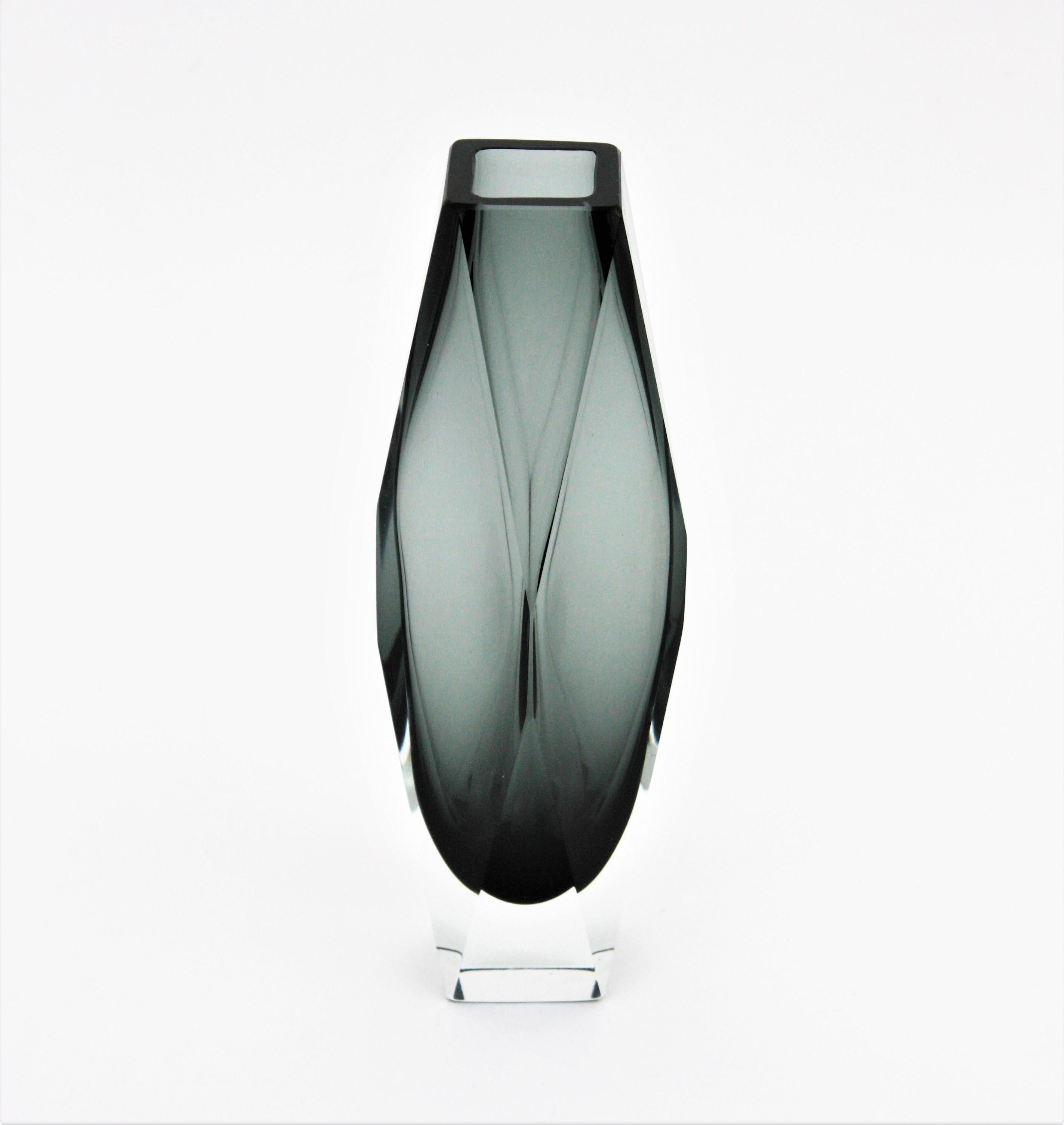 Mid-20th Century Mandruzzato Murano Sommerso Smoked Grey and Clear Faceted Art Glass Vase