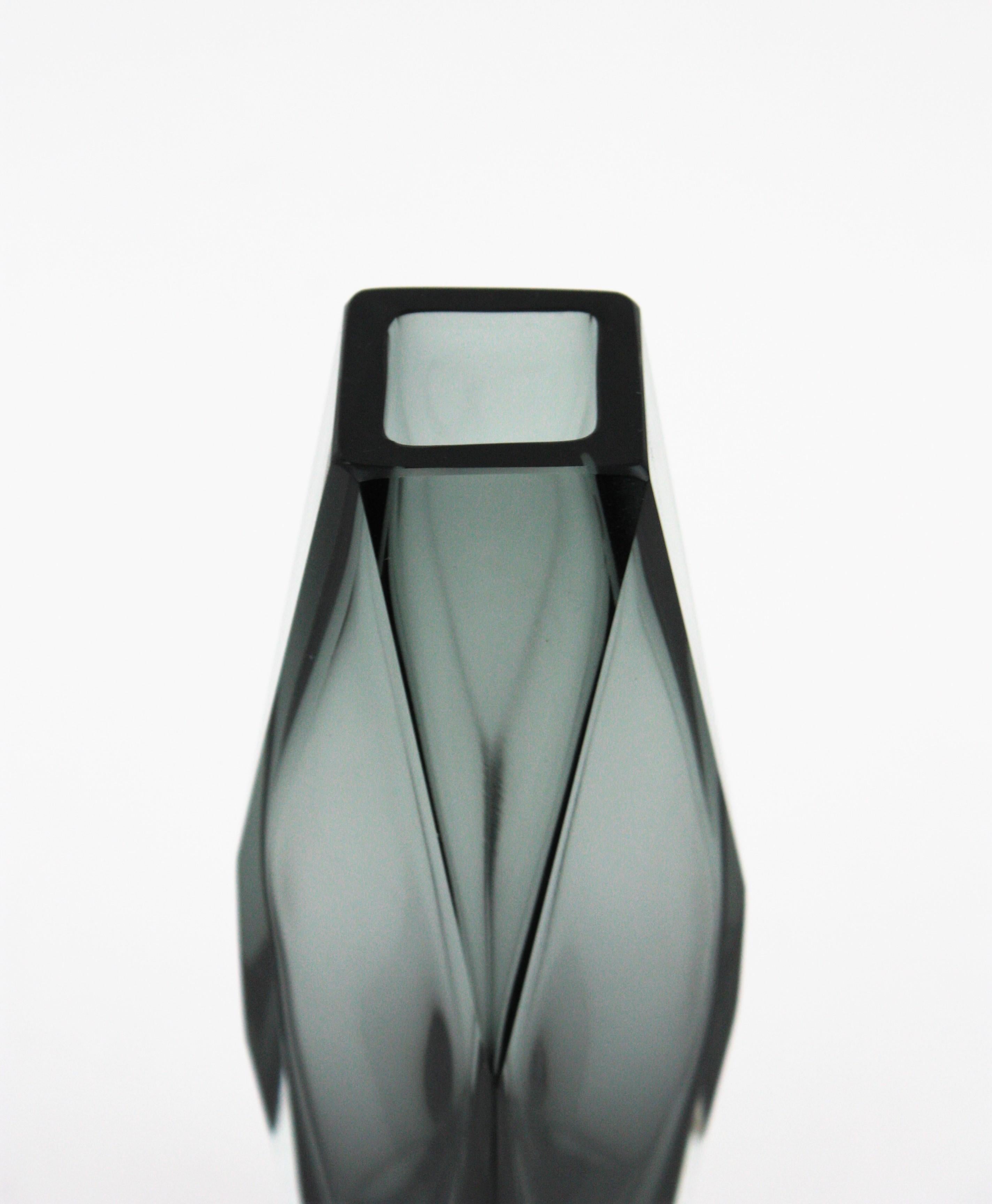 Mandruzzato Murano Sommerso Smoked Grey and Clear Faceted Art Glass Vase 1
