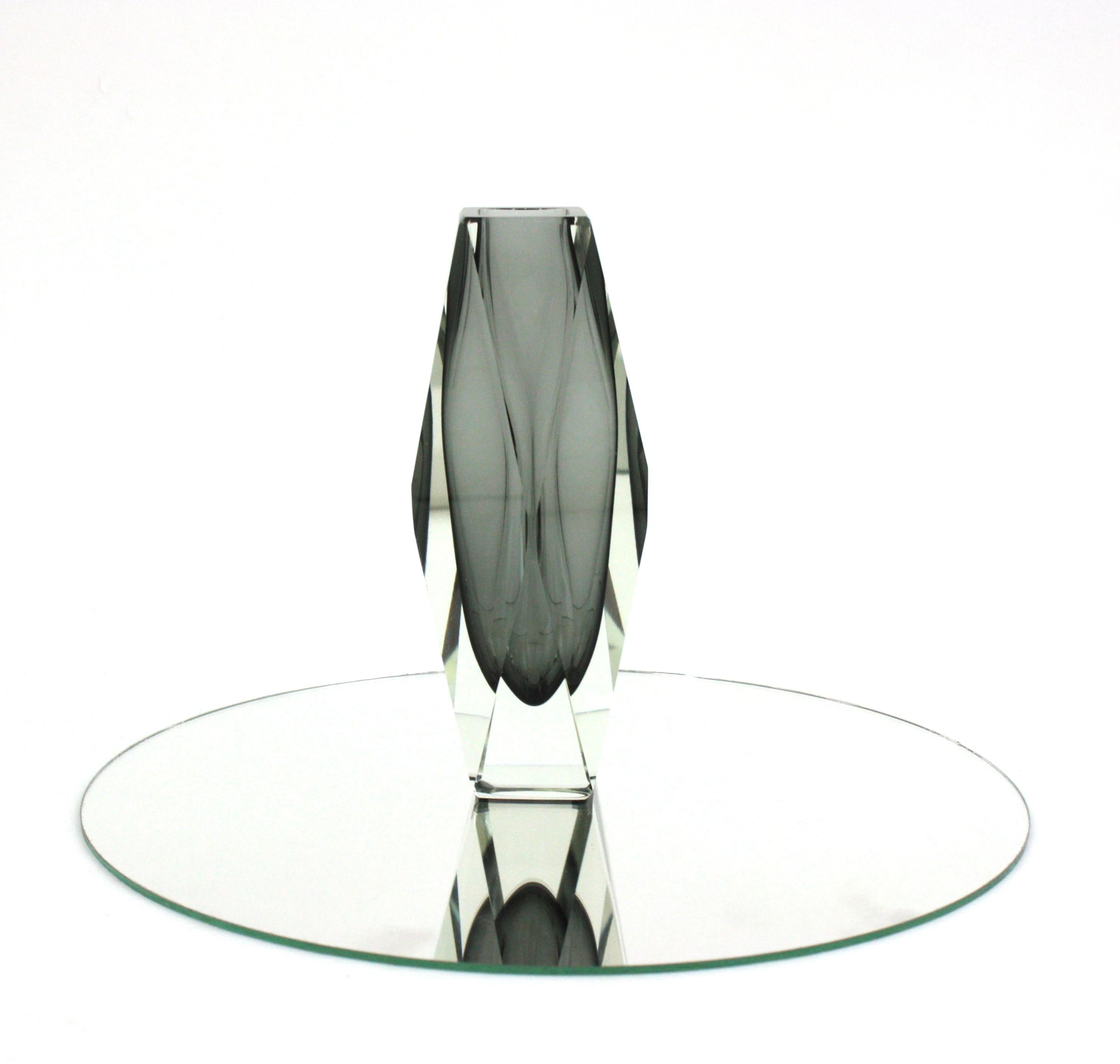 20th Century Mandruzzato Murano Sommerso Smoked Grey Clear Faceted Art Glass Vase For Sale
