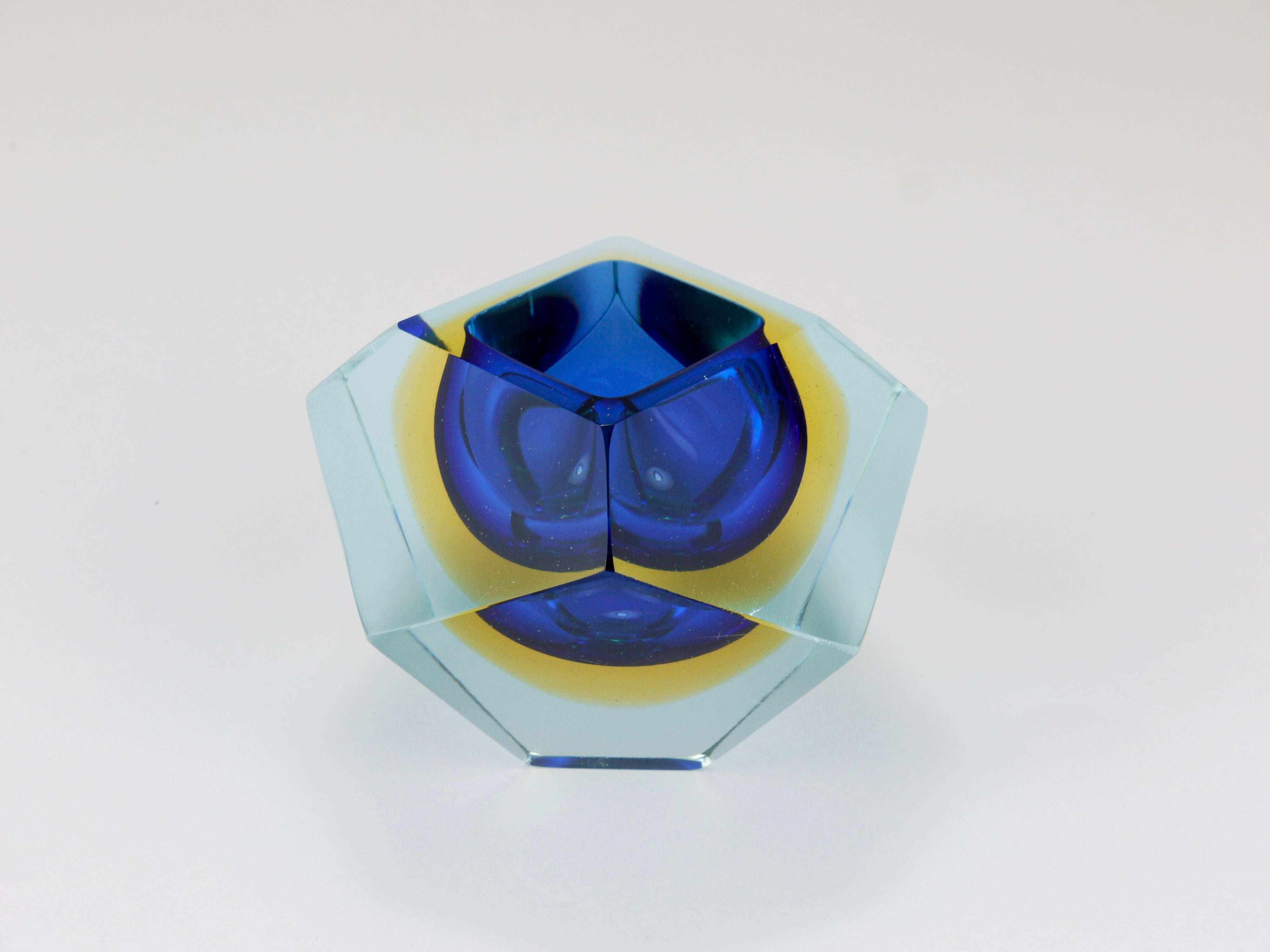 Mandruzzato Sommerso Faceted Diamond Caviar Bowl, Murano Glass, Italy, 1960s For Sale 5