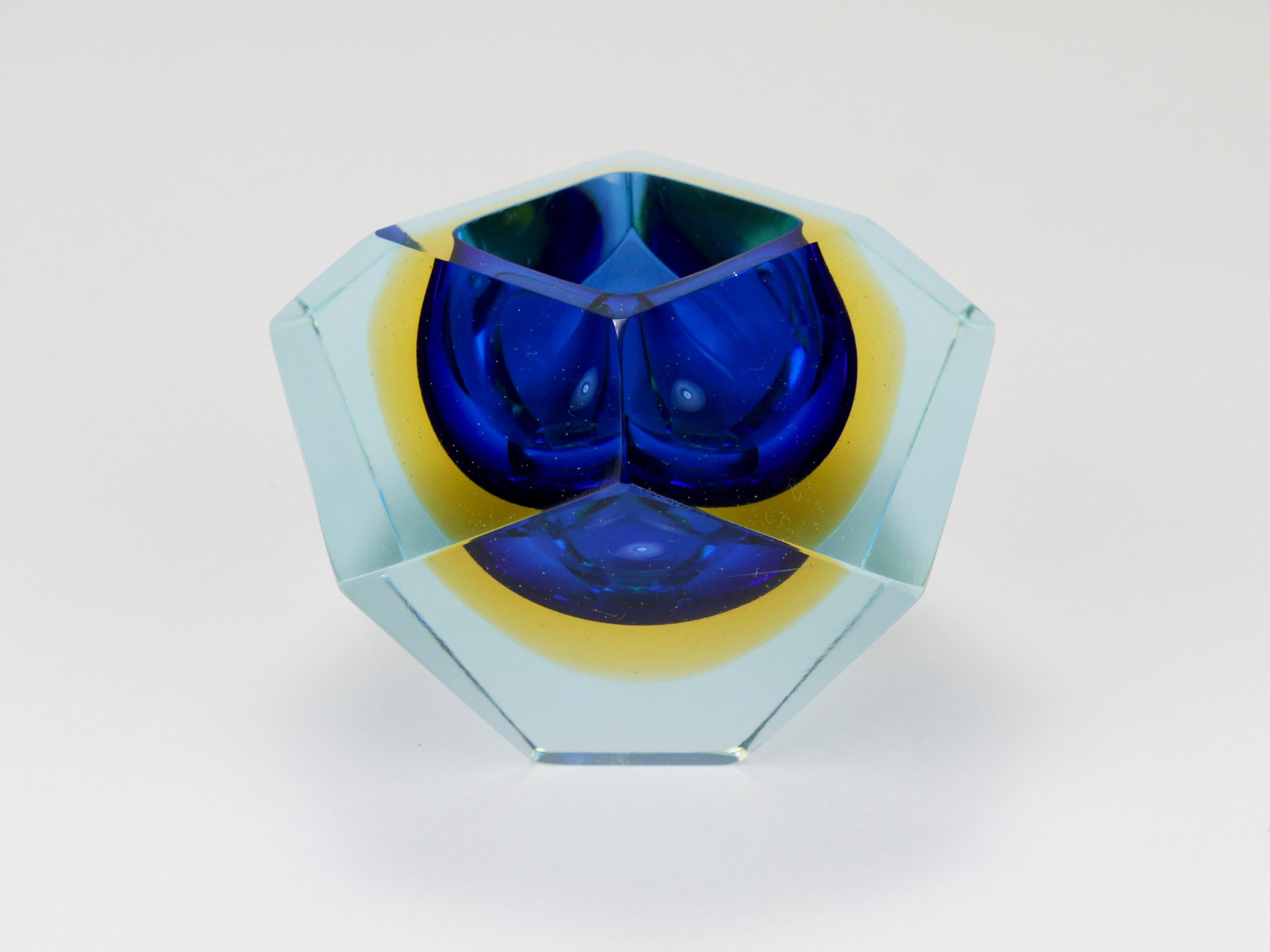 Mandruzzato Sommerso Faceted Diamond Caviar Bowl, Murano Glass, Italy, 1960s For Sale 2