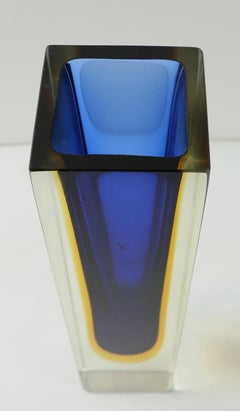 Vase Sommerso de Mandruzzato en bleu:: jaune et transparent
