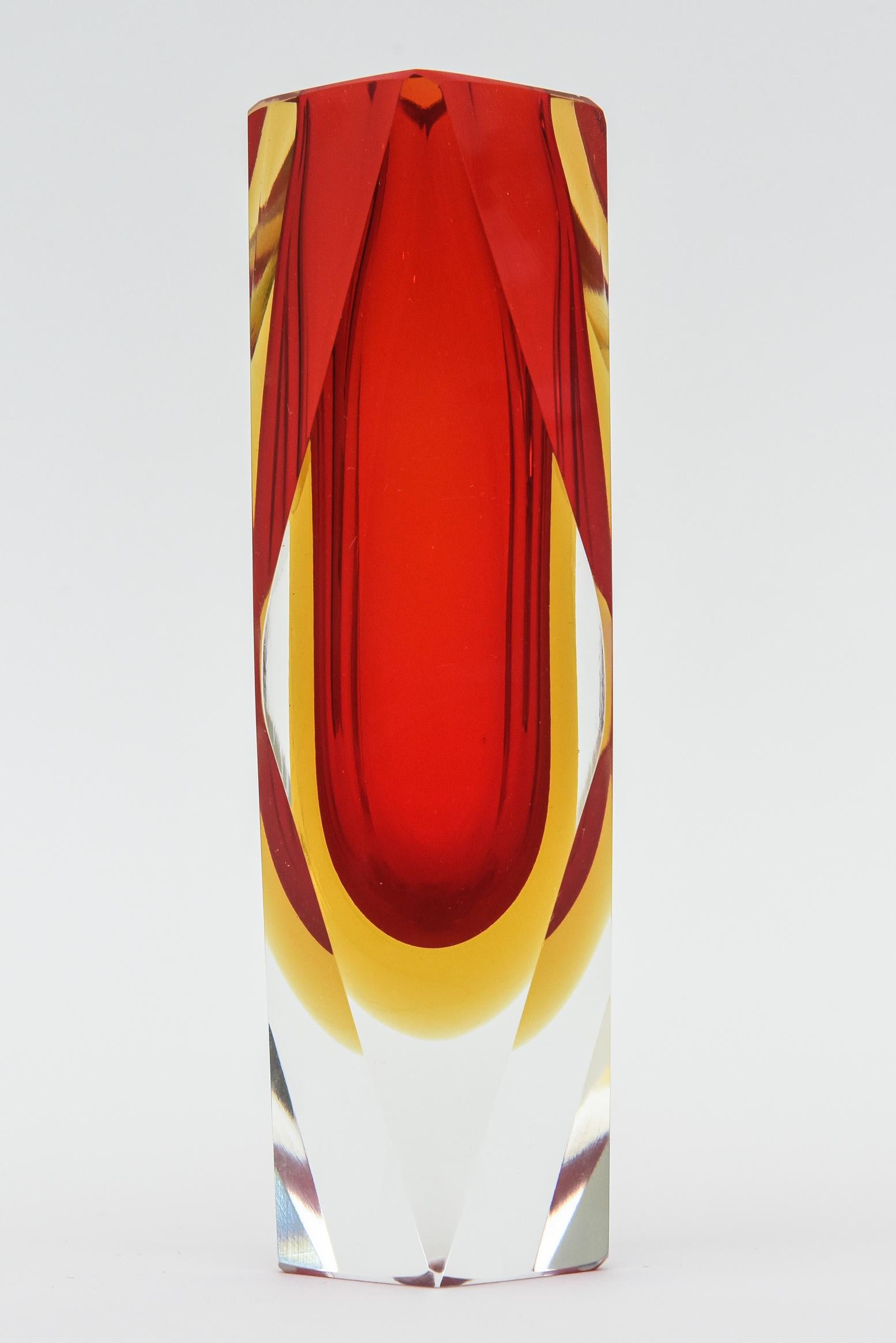 Mandruzzato Vintage Murano Red and Yellow Sommerso Faceted Glass Vase Italian For Sale 5