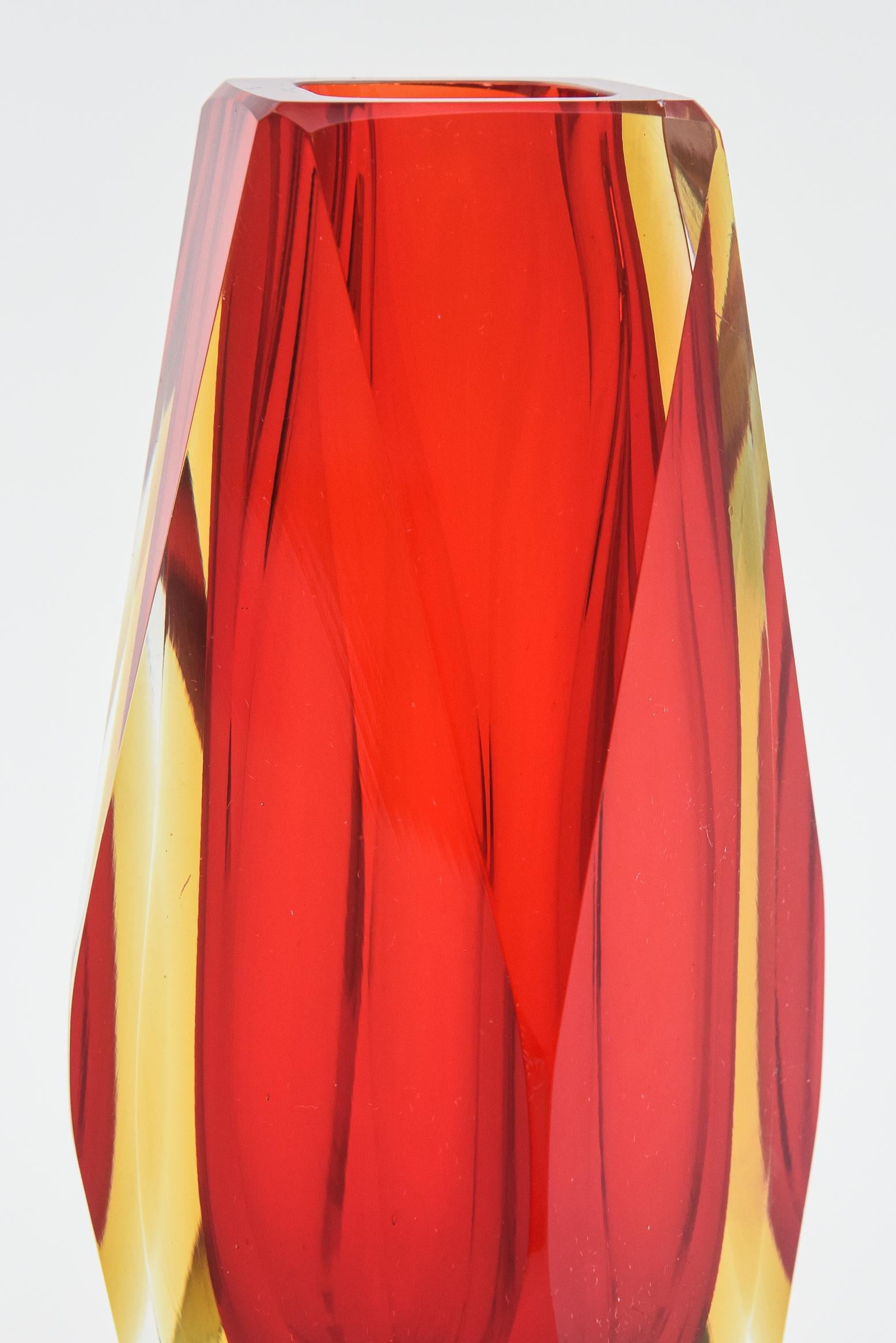 Late 20th Century Mandruzzato Vintage Murano Red and Yellow Sommerso Faceted Glass Vase Italian For Sale