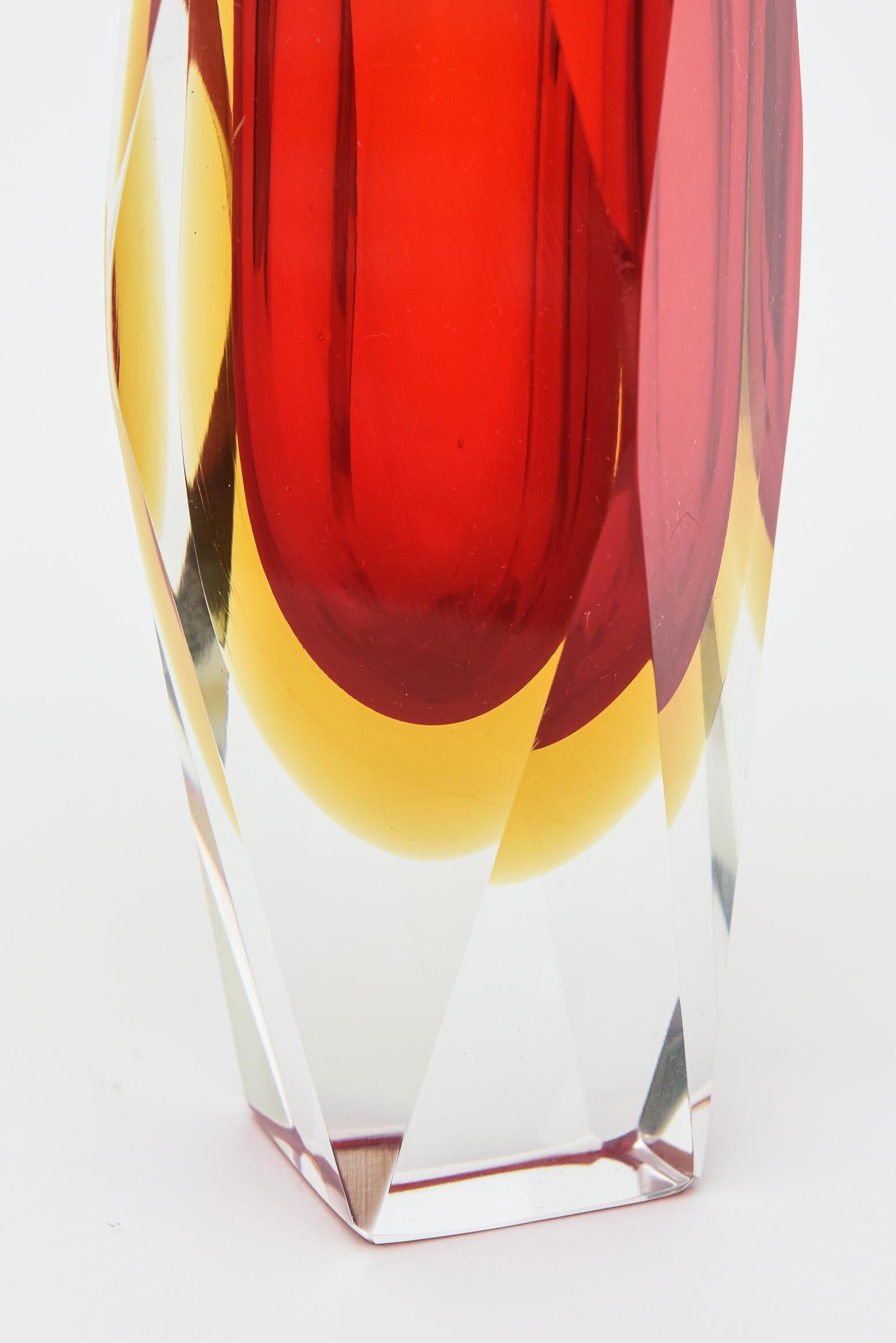 Mandruzzato Vintage Murano Red and Yellow Sommerso Faceted Glass Vase Italian For Sale 1