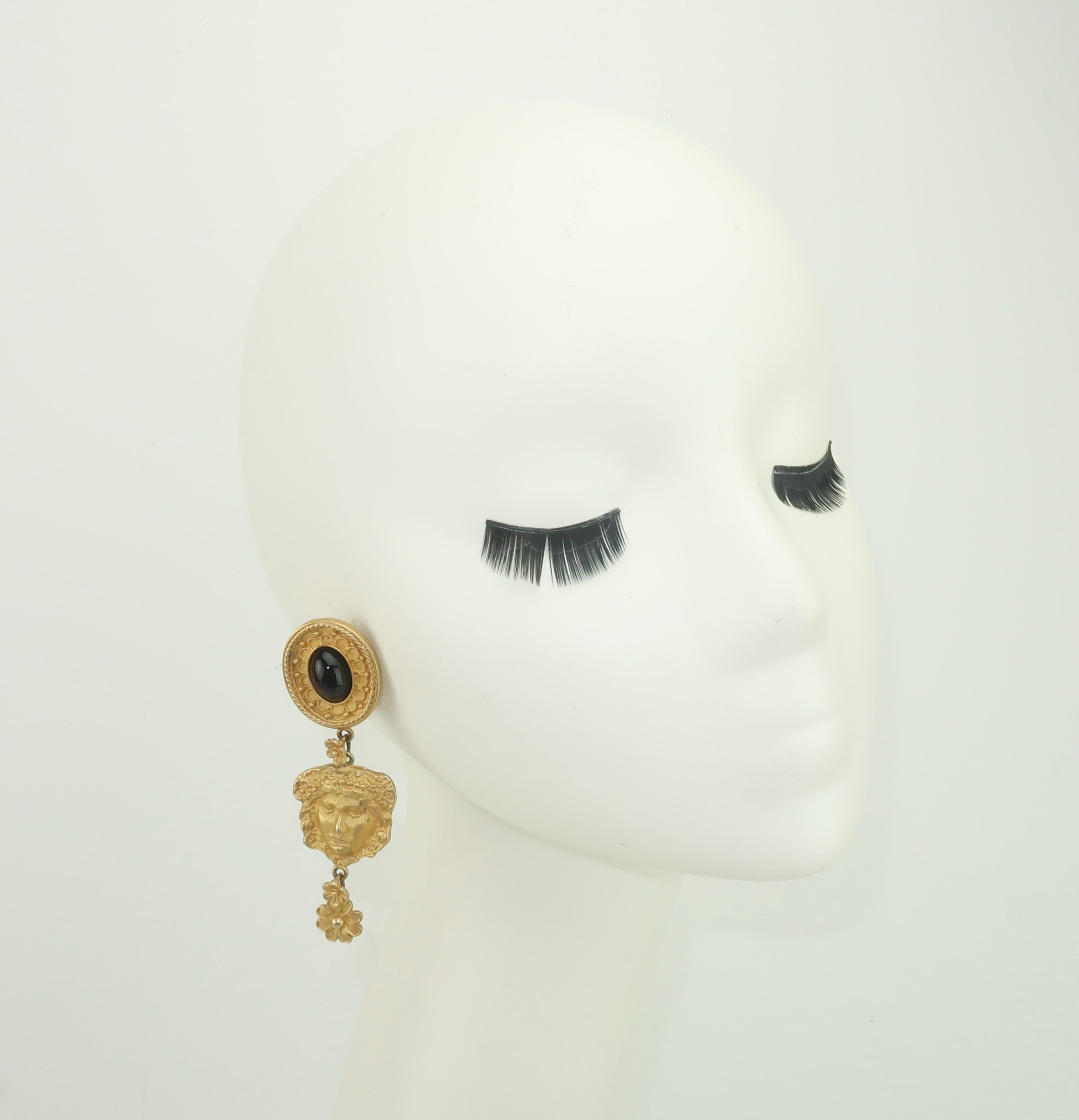 Mandy Dan Gold Tone Goddess Dangle Earrings, 1980's In Fair Condition In Atlanta, GA