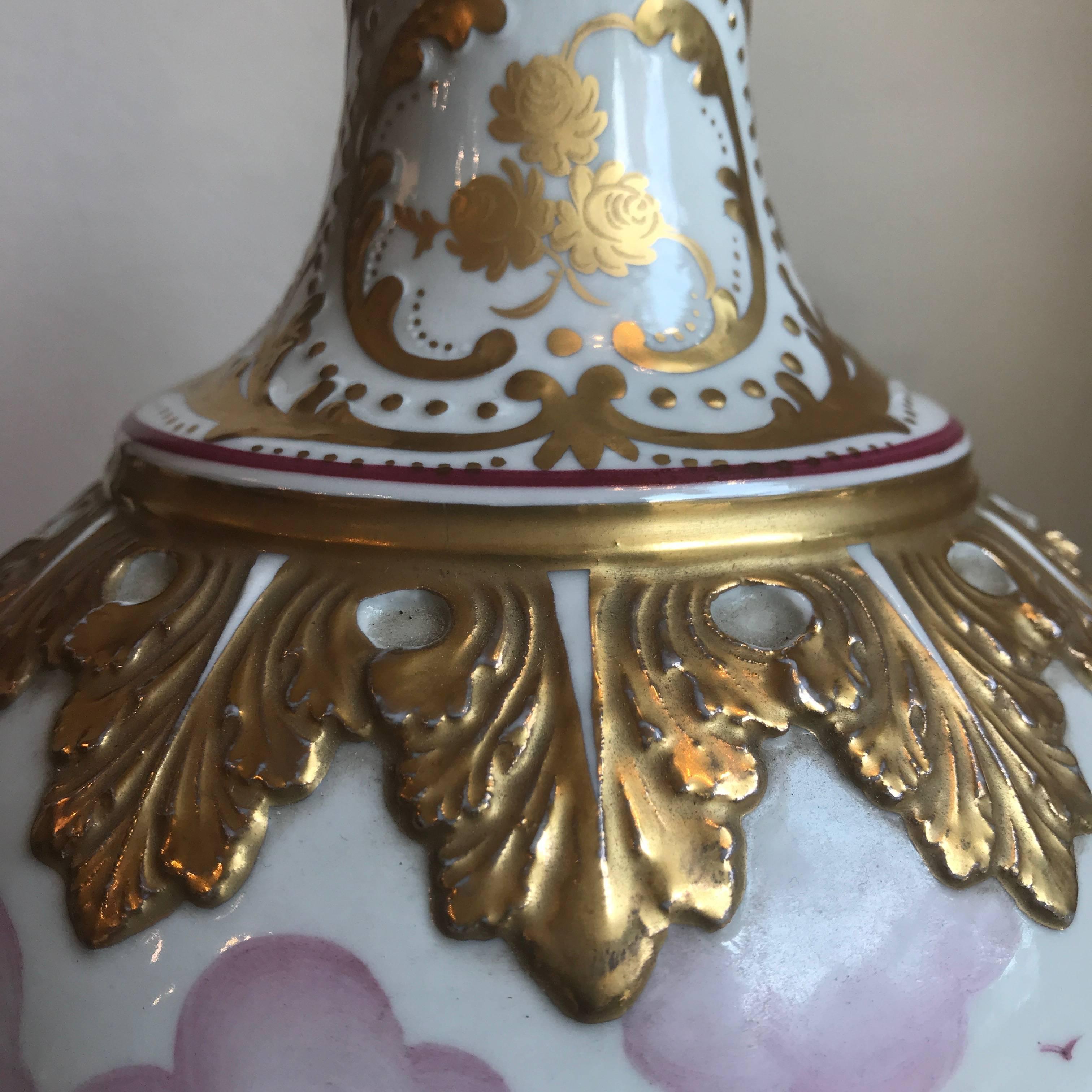 Italian Porcelain Table Lamp by Mangani Firenze 1970 Rose and Gold Decoration 3