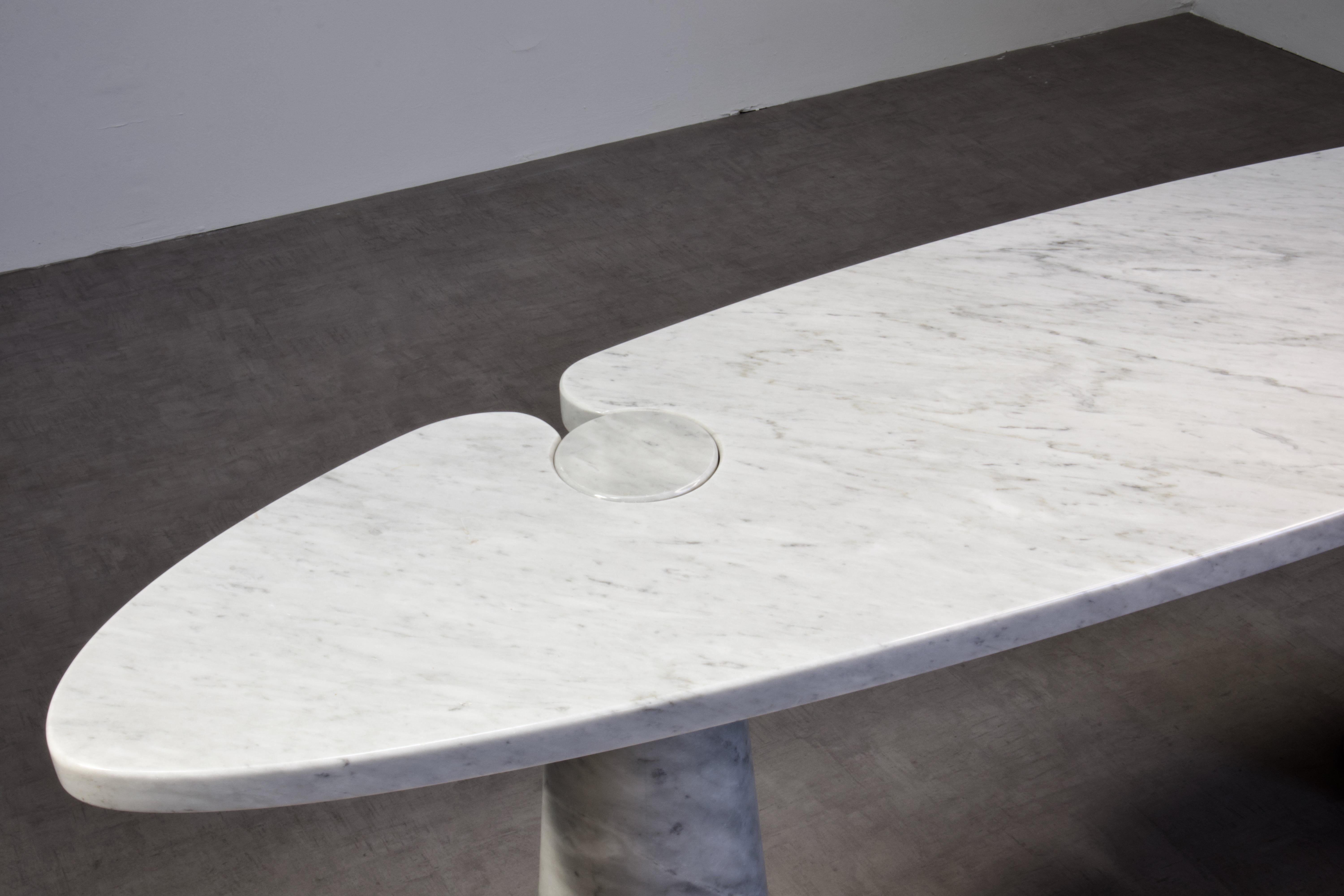 Mangiarotti Eros Console Table in Carrara Marble for Skipper, Italy For Sale 1