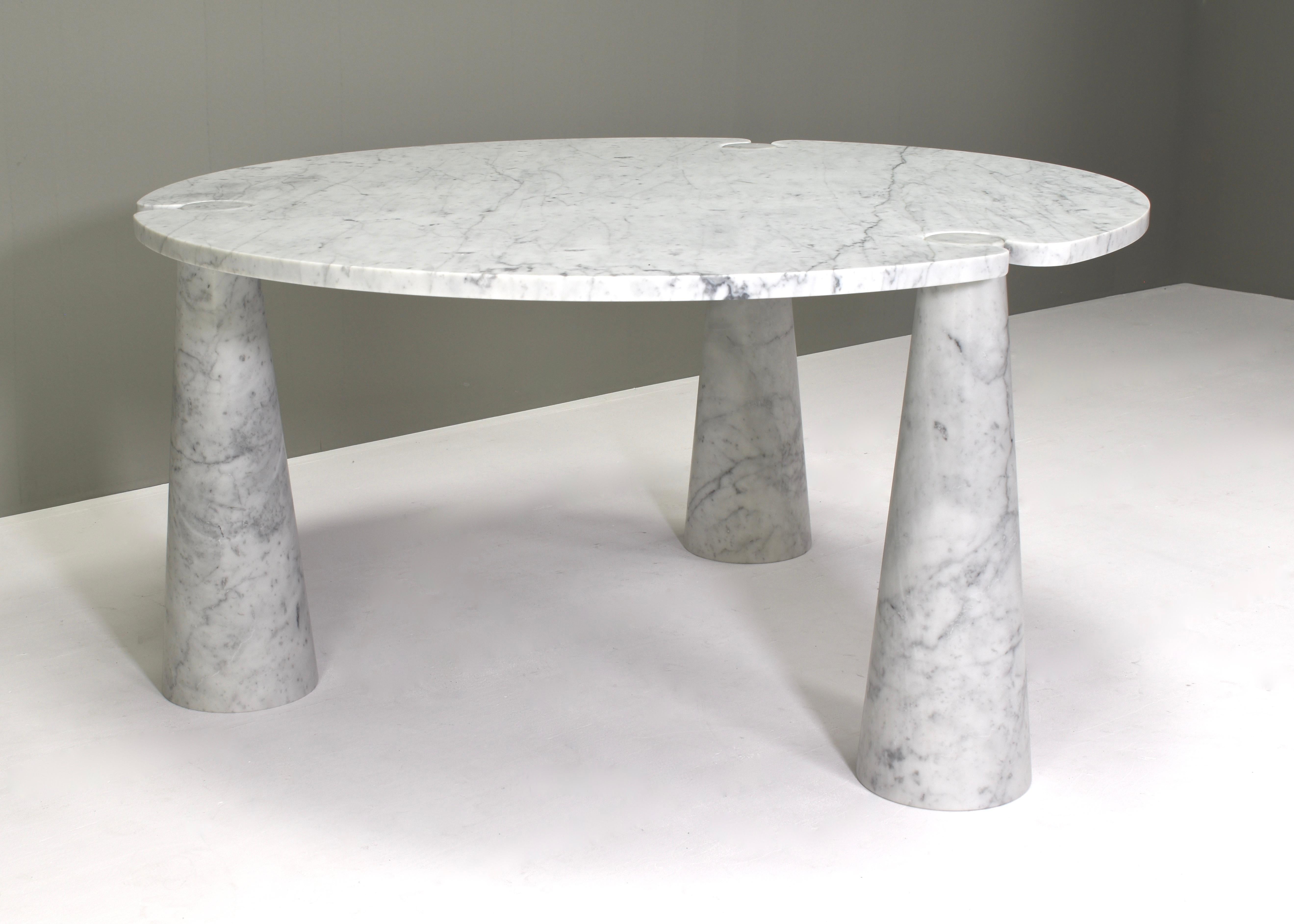 Late 20th Century Mangiarotti Eros Round Dining Table Carrara Marble Skipper, Italy, circa 1970 For Sale