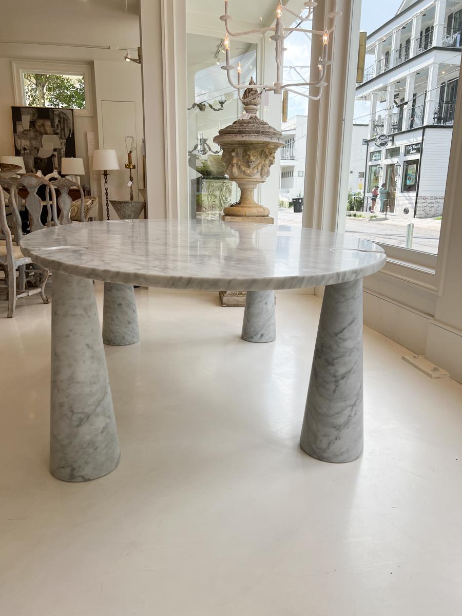 20ième siècle Table de salle à manger ovale Mangiarotti en vente