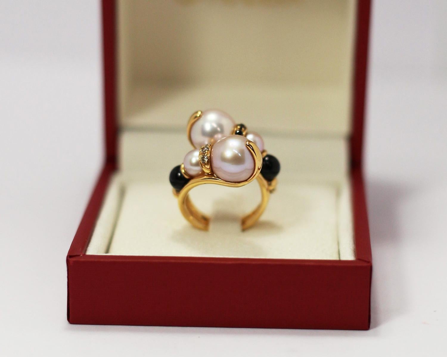 Women's Mangiarotti Pearl and Onyx Twist 18k Gold Ring with White and Black Diamonds