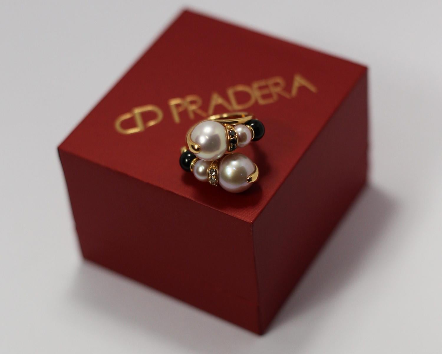 Mangiarotti Pearl and Onyx Twist 18k Gold Ring with White and Black Diamonds 1