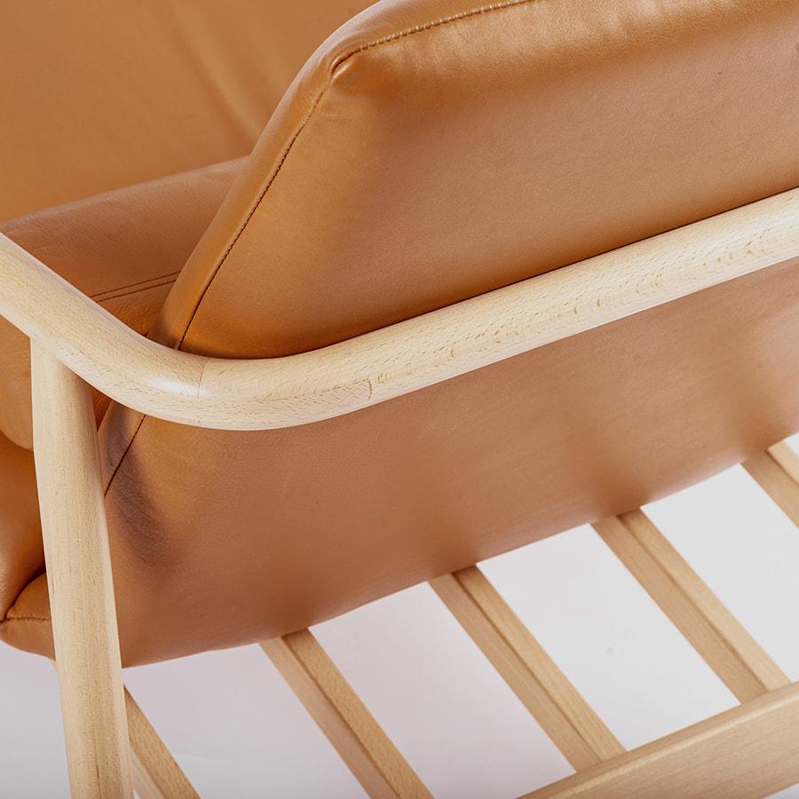 Messicano Poltrona Mango: Legno tornito e delicate curve organiche in vendita