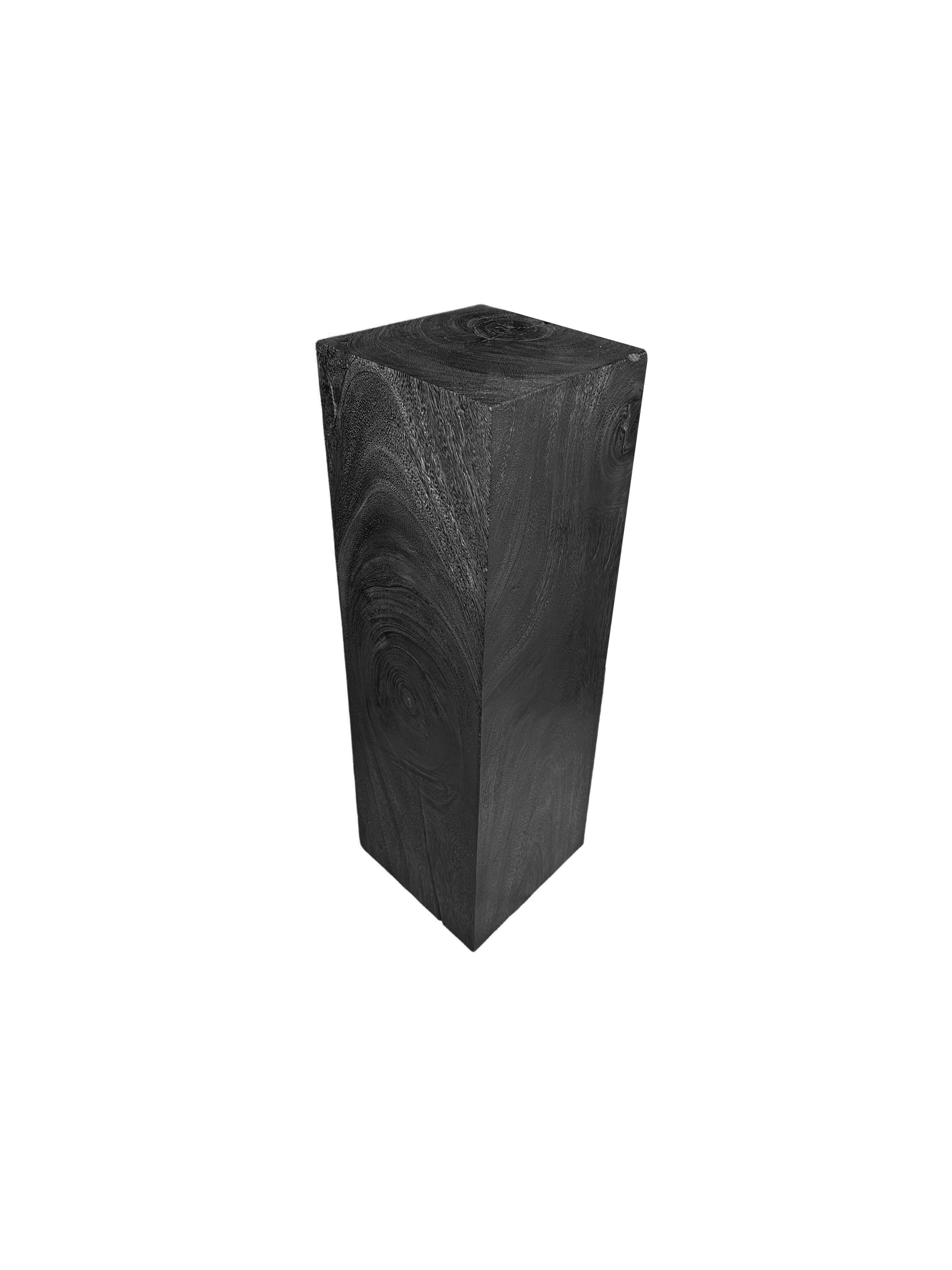 Indonesian Mango Wood Pedestal Burnt Finish Stunning Wood Textures, Modern Organic For Sale