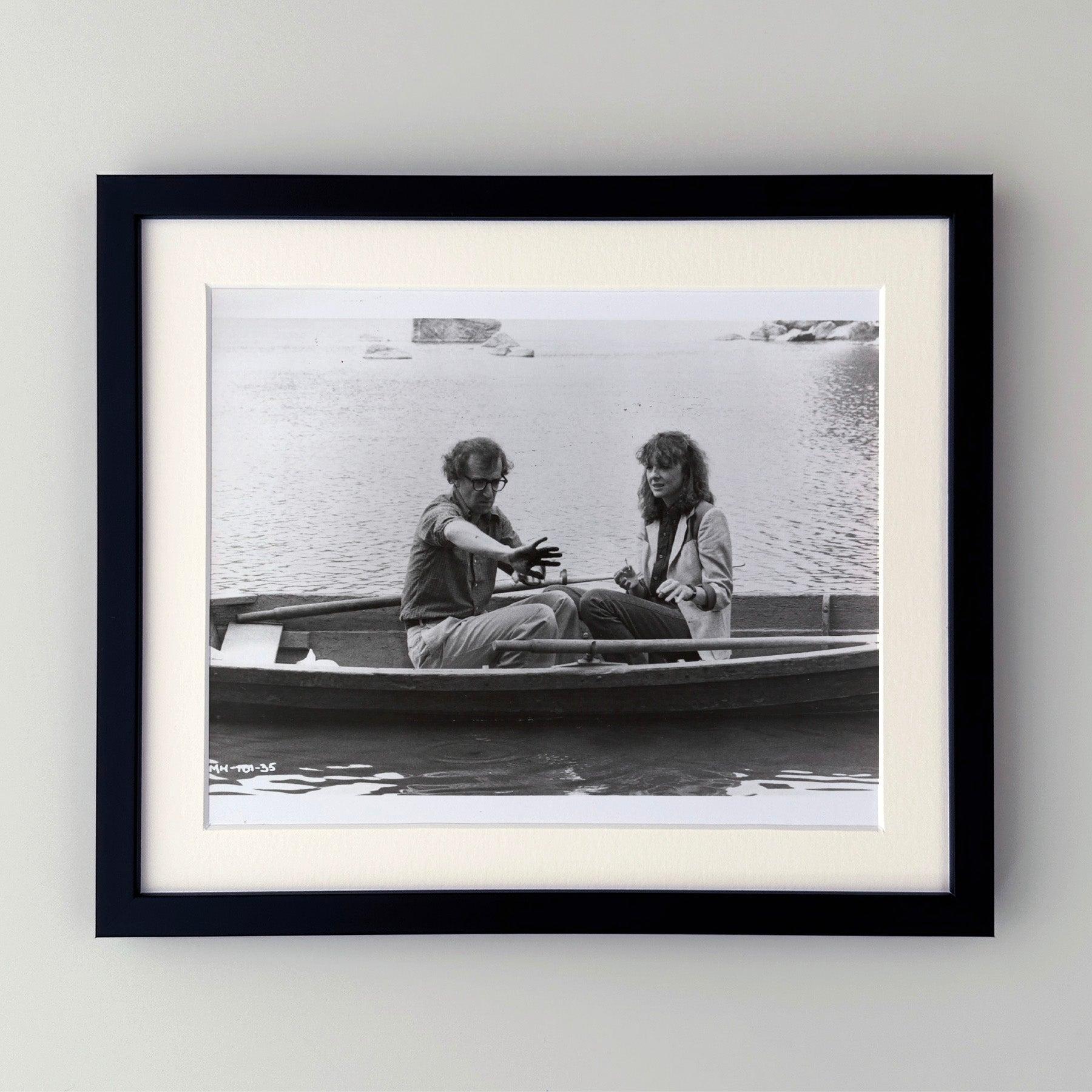 Original 8x10 inches Publicity Film Still pour Manhattan (1979) avec Woody Allen et Diane Keaton.

Les photos de publicité (film/production) ont été créées pour aider les studios à promouvoir leurs nouveaux films. Les photos ont été incluses dans