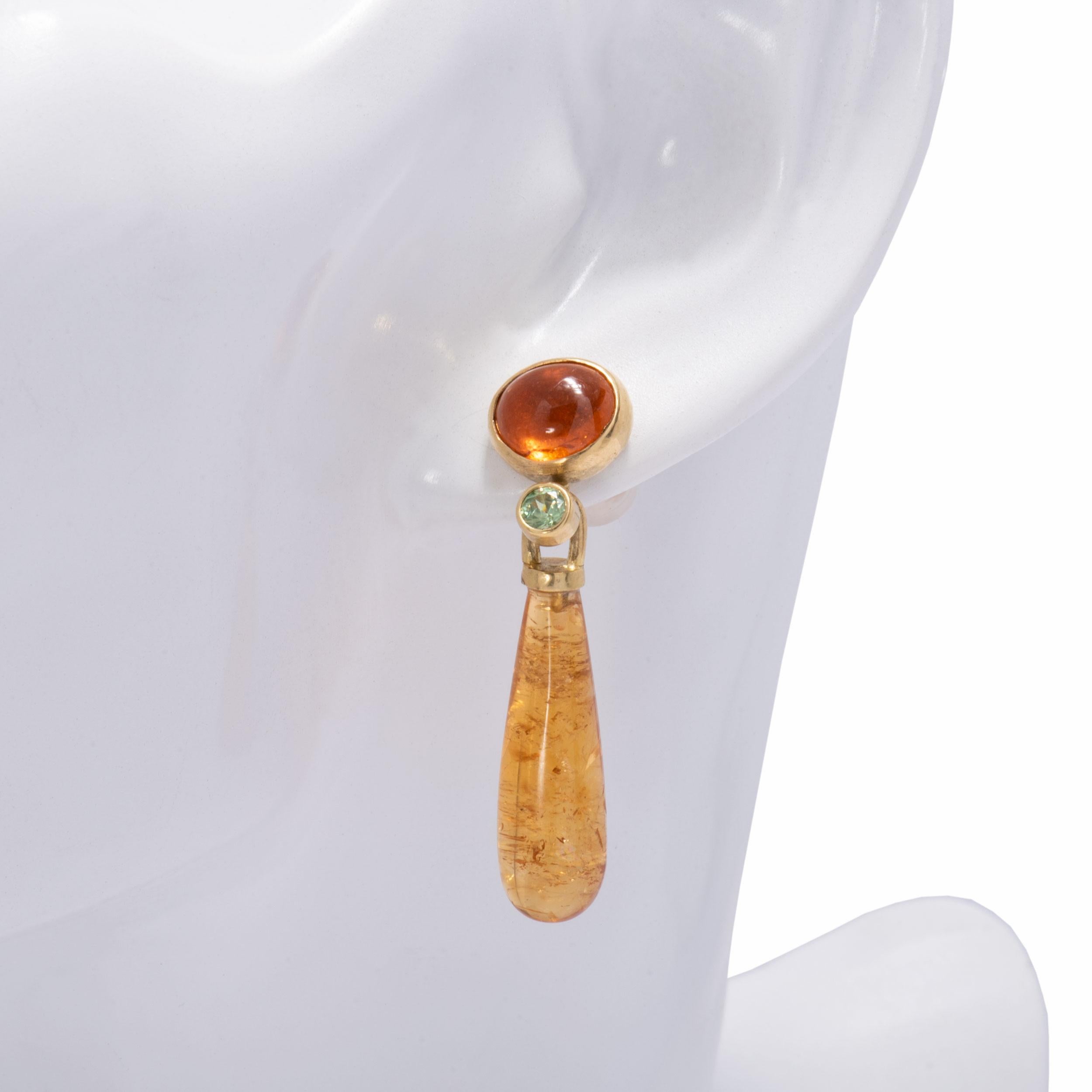 Contemporary Manhattan Citrine Drop Earrings in 18 Karat Gold For Sale