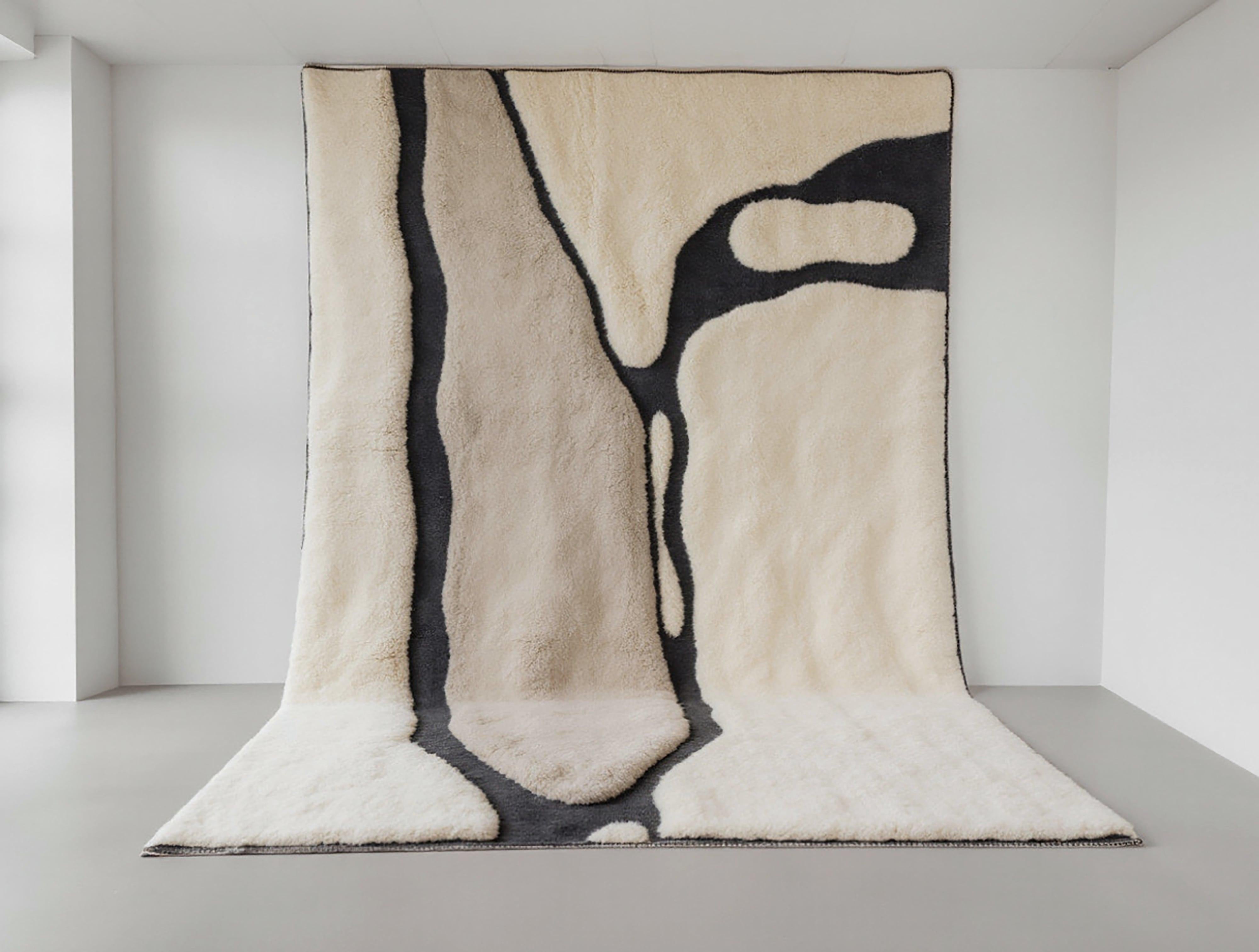 Der Teppich MANHATTAN, ein Stück aus unserer New York Pulse Collection, wurde auf der ICFF in New York City ausgestellt.

Ursprung und Inspiration:
Kühn und doch raffiniert spiegelt der Manhattan die vertikale Eleganz der Skyline der Stadt wider.