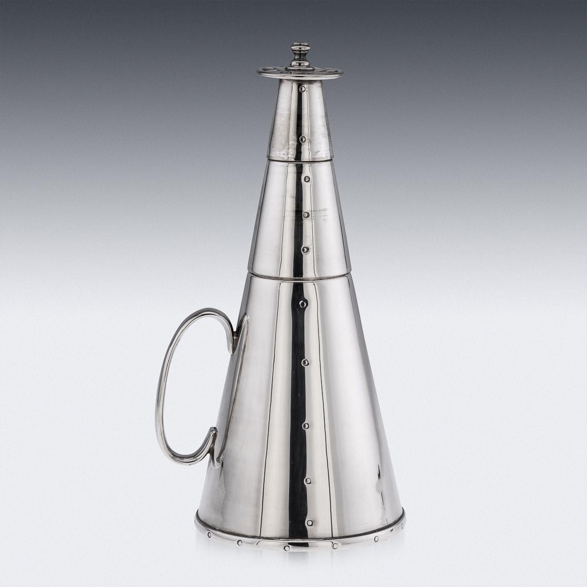 Manhattan Fire Extinguisher Silver Plated Cocktail Shaker c.1940 In Good Condition In Royal Tunbridge Wells, Kent