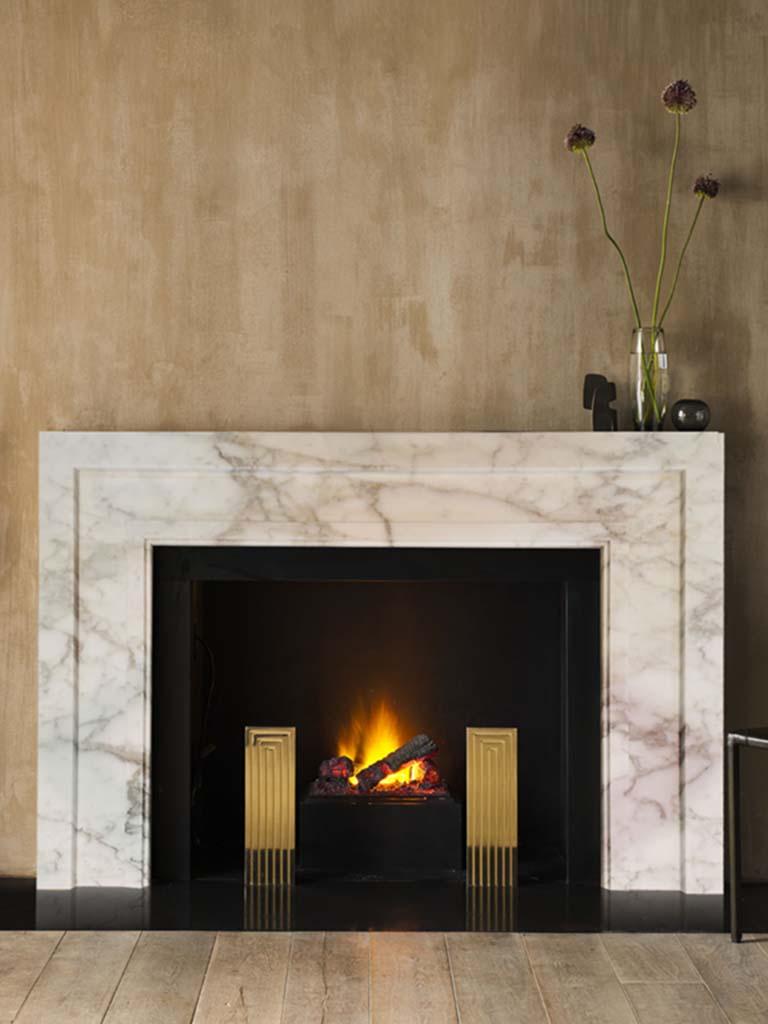 Manhattan in Calacatta Vagli For Sale at 1stDibs | calacatta marble  fireplace